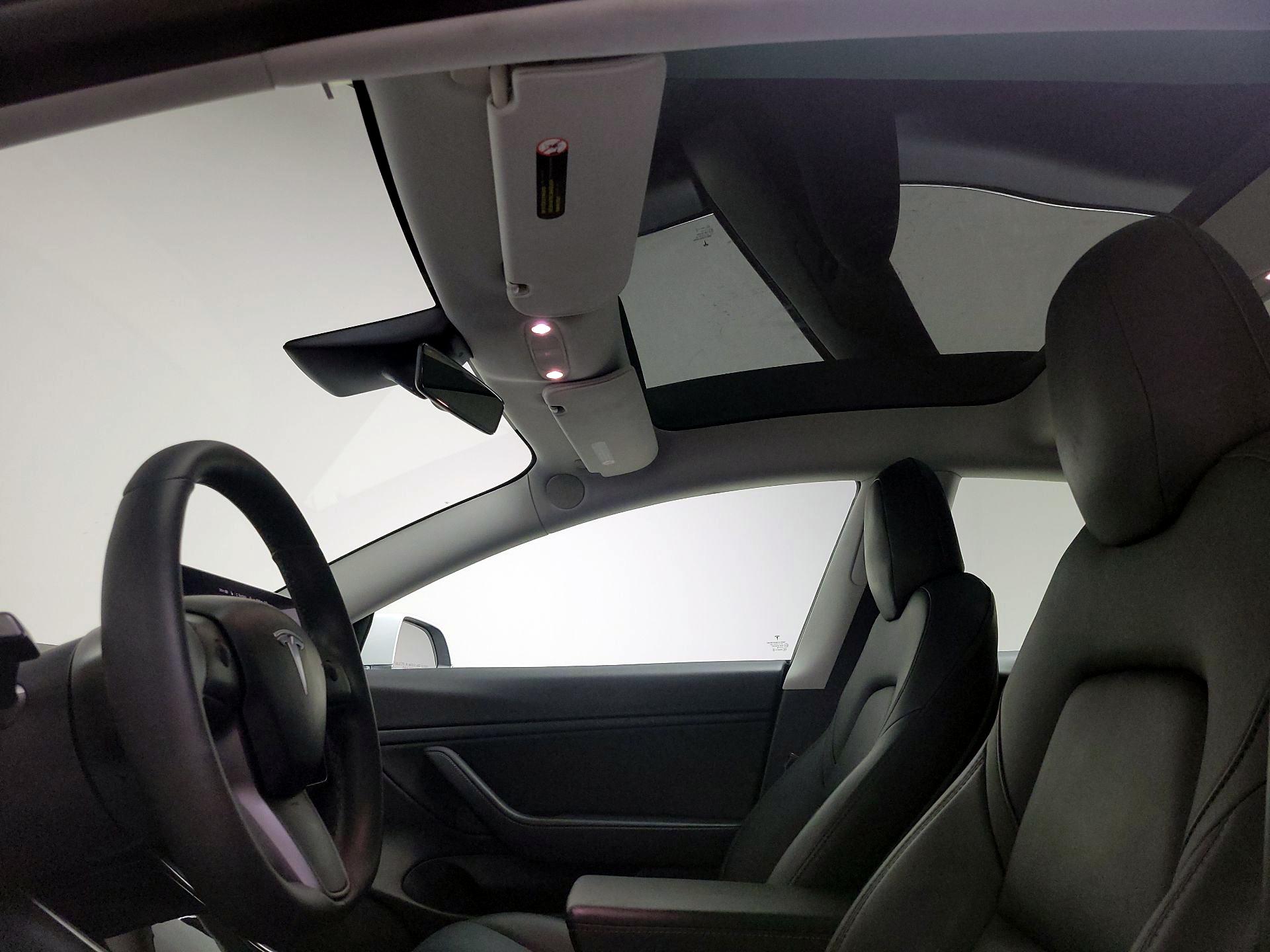 Thumbnail: 2020 Tesla Model 3 - 18