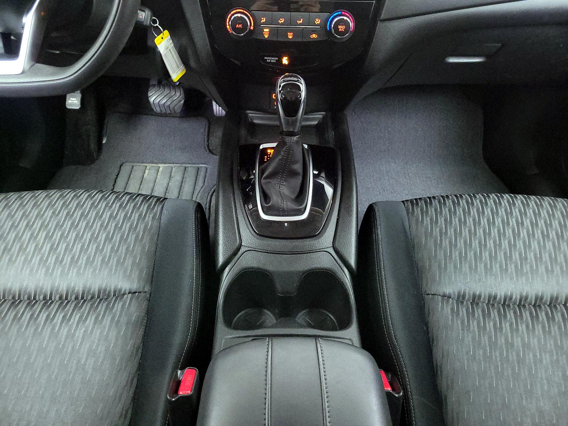Thumbnail: 2017 Nissan Rogue - 17