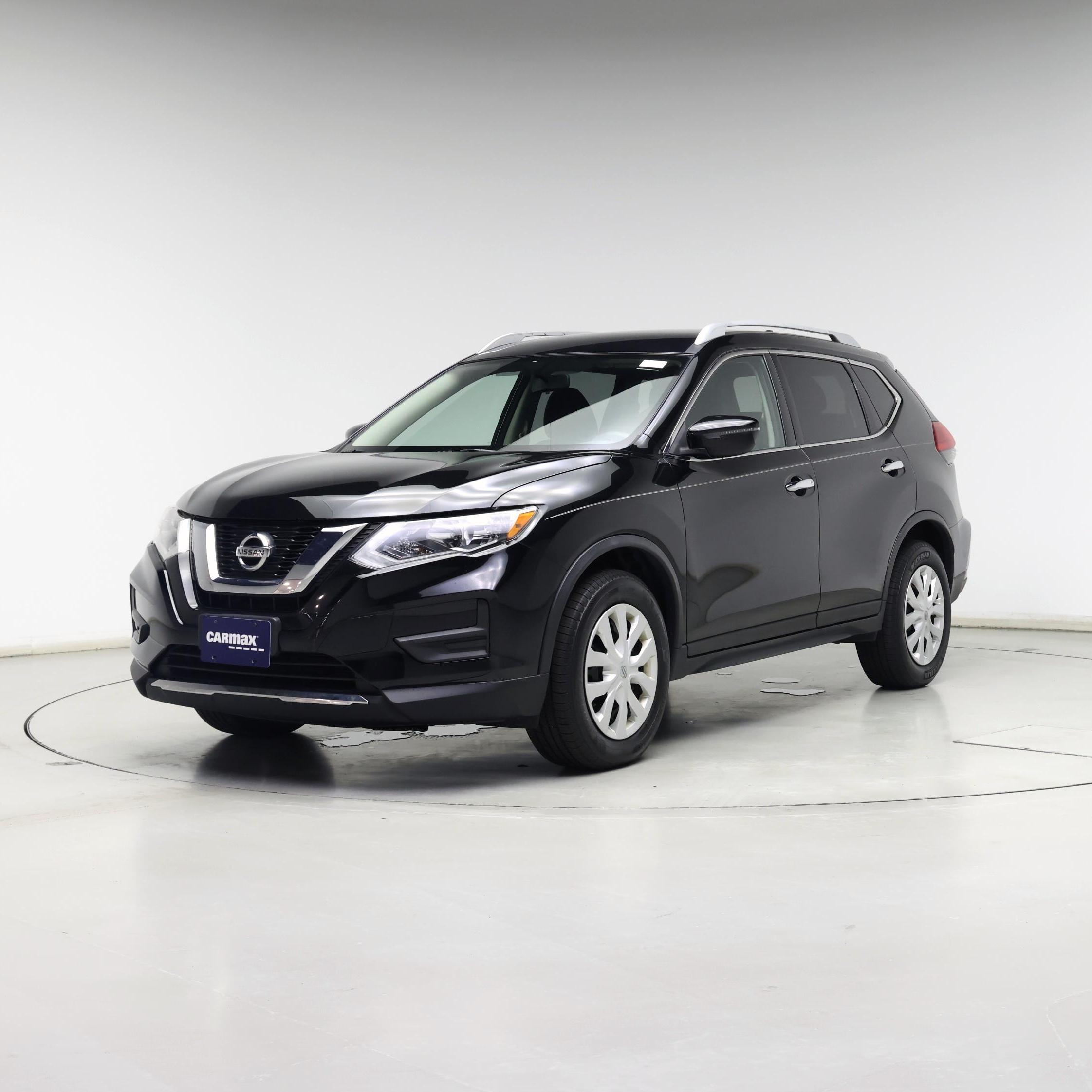 Thumbnail: 2017 Nissan Rogue - 4