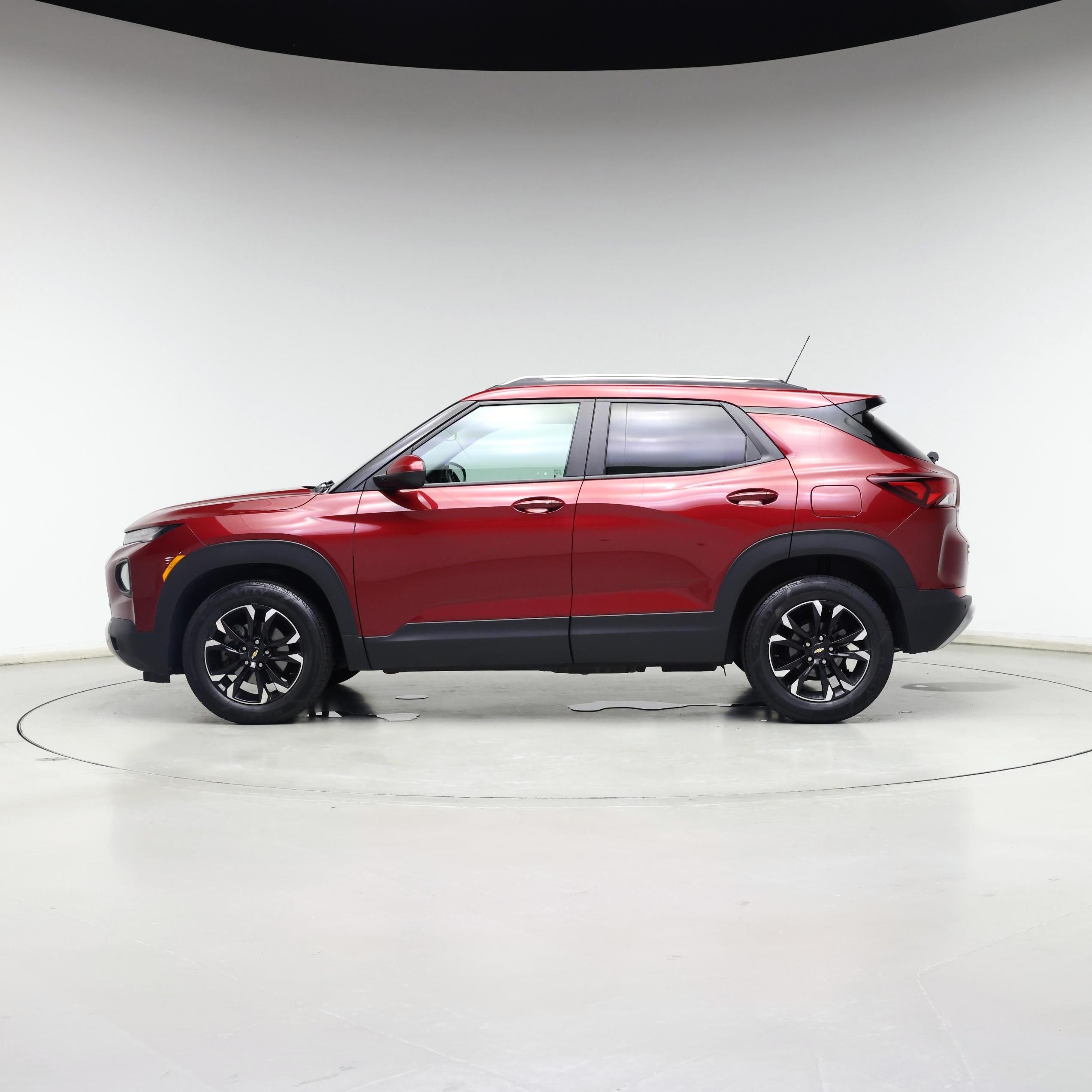 Thumbnail: 2021 Chevrolet TrailBlazer - 3