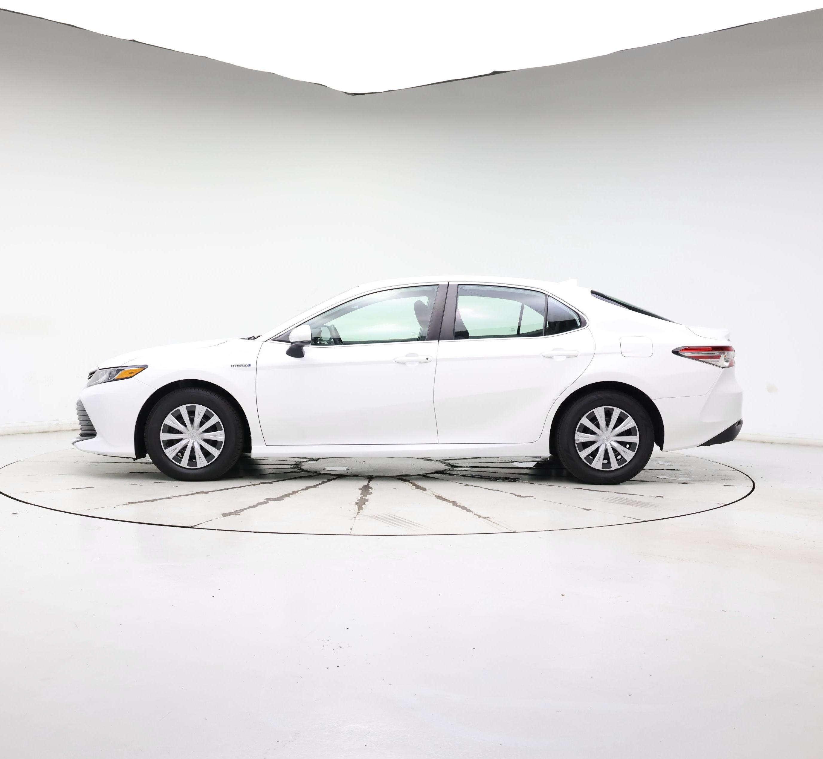 Thumbnail: 2020 Toyota Camry - 3