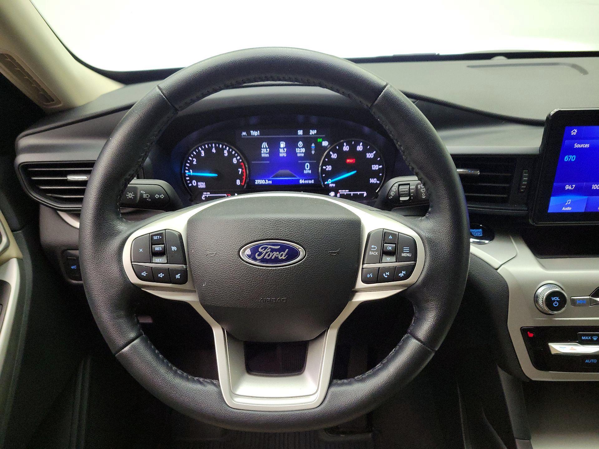 Thumbnail: 2022 Ford Explorer - 10