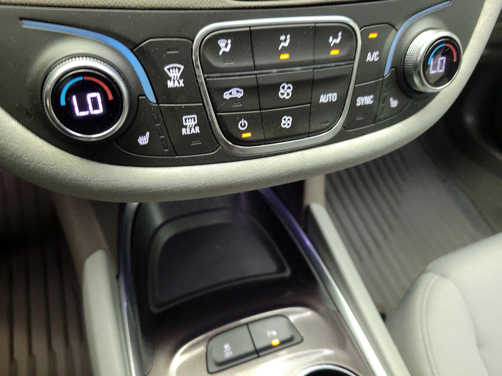Thumbnail: 2023 Chevrolet Malibu - 16