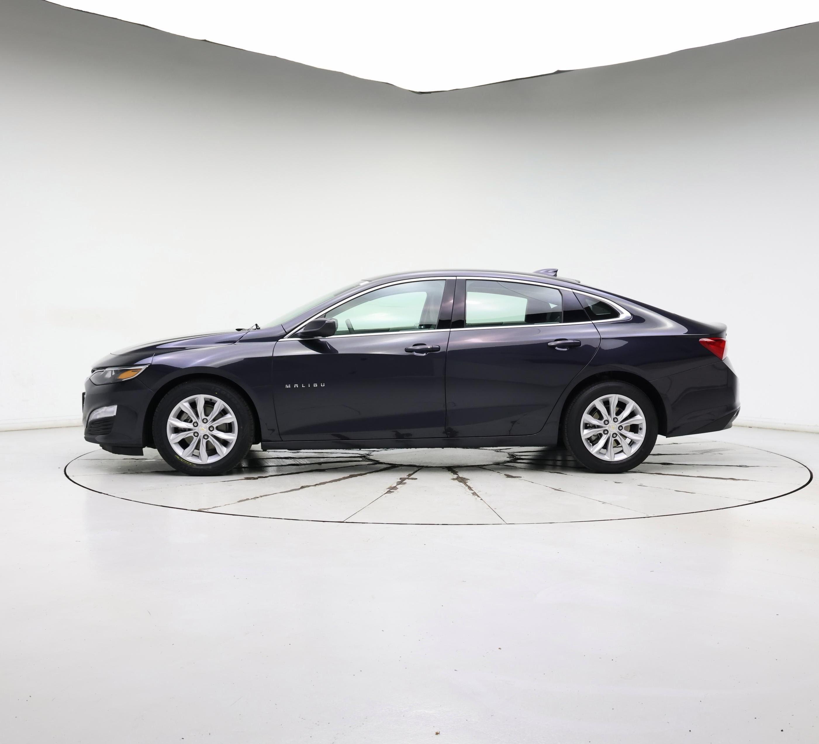 Thumbnail: 2023 Chevrolet Malibu - 3