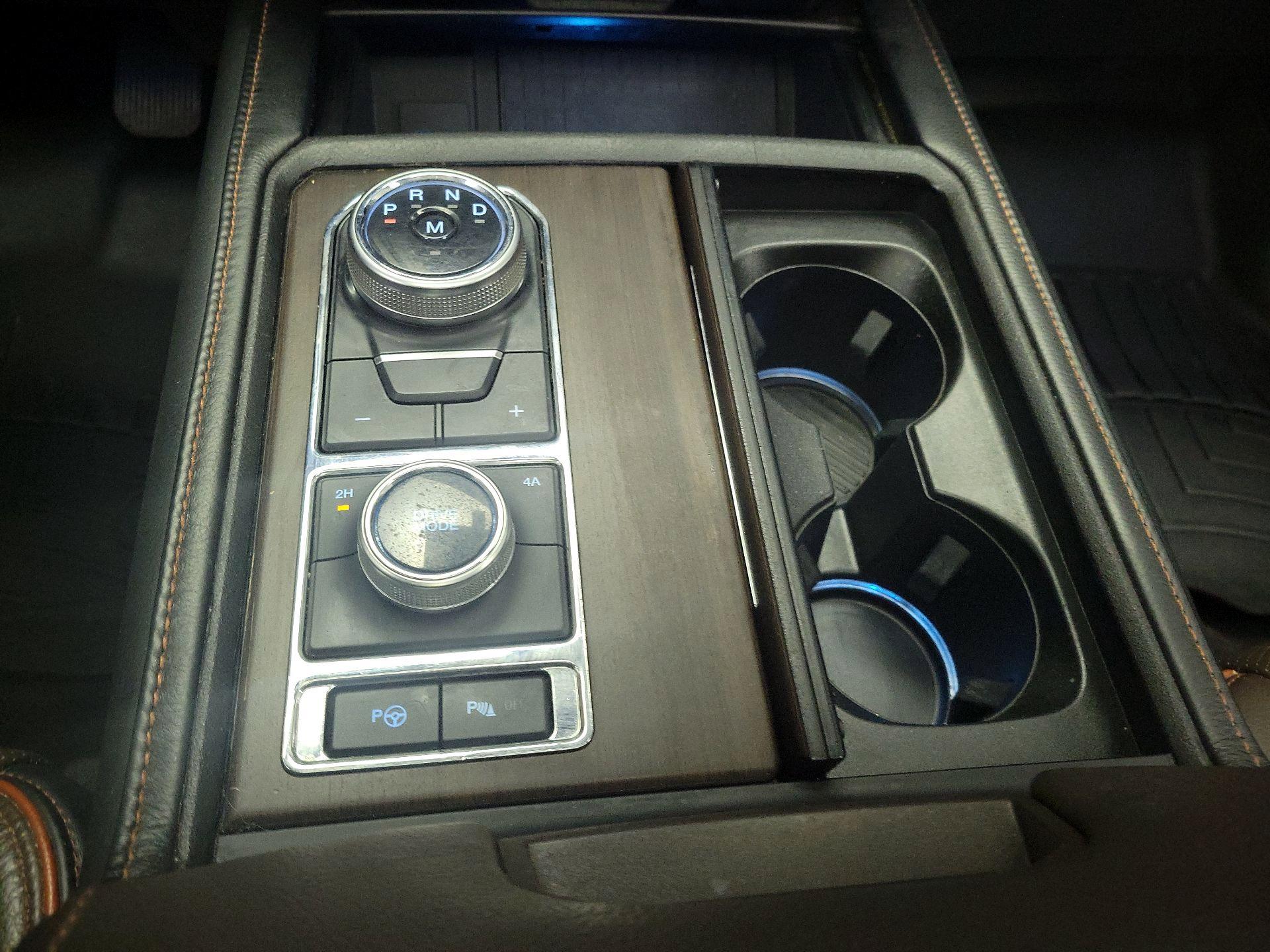 Thumbnail: 2020 Ford Expedition - 18