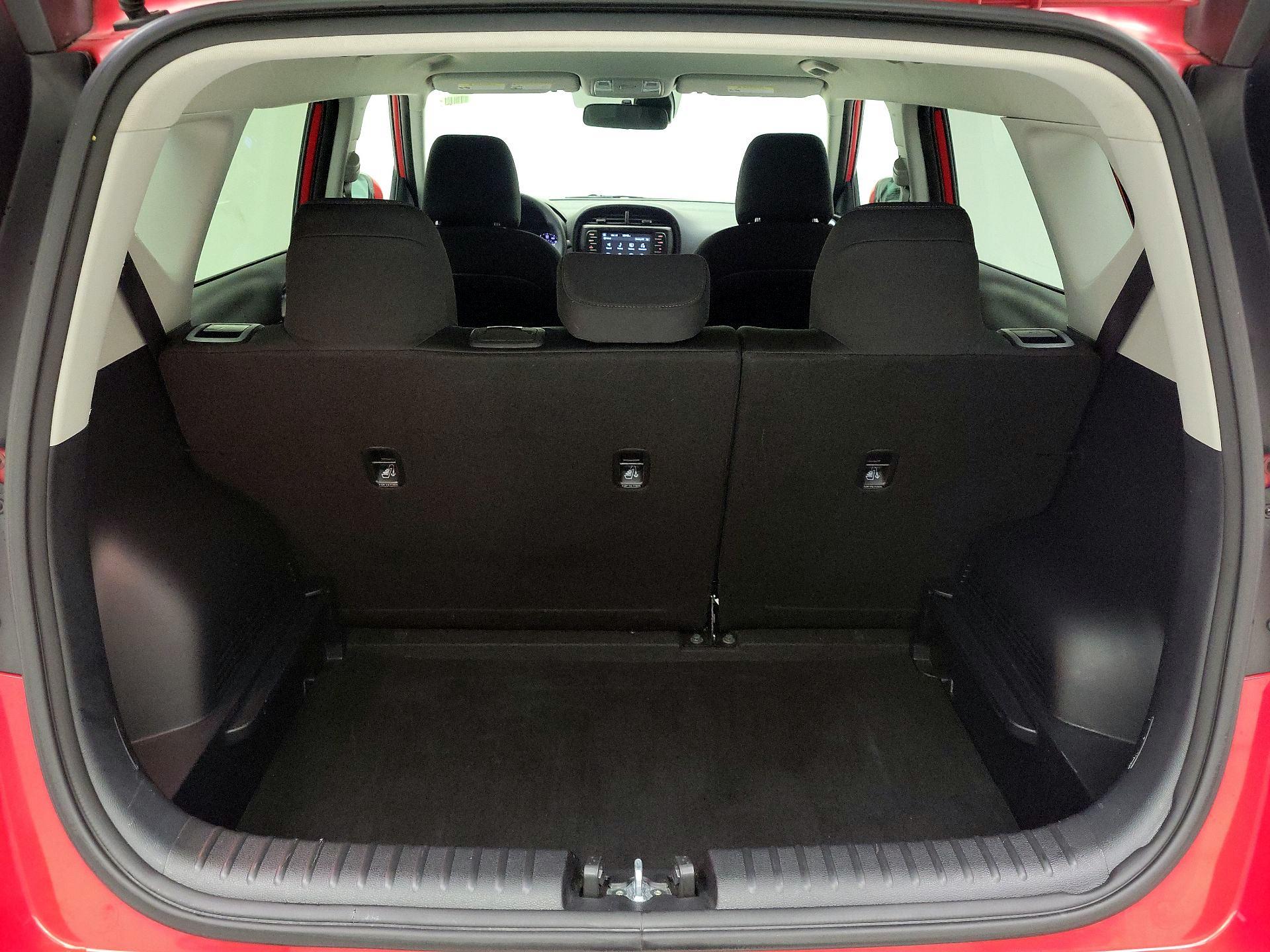 Thumbnail: 2020 Kia Soul - 20