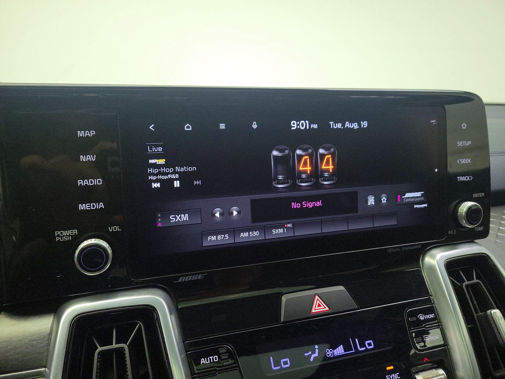 Thumbnail: 2022 Kia Sorento - 16