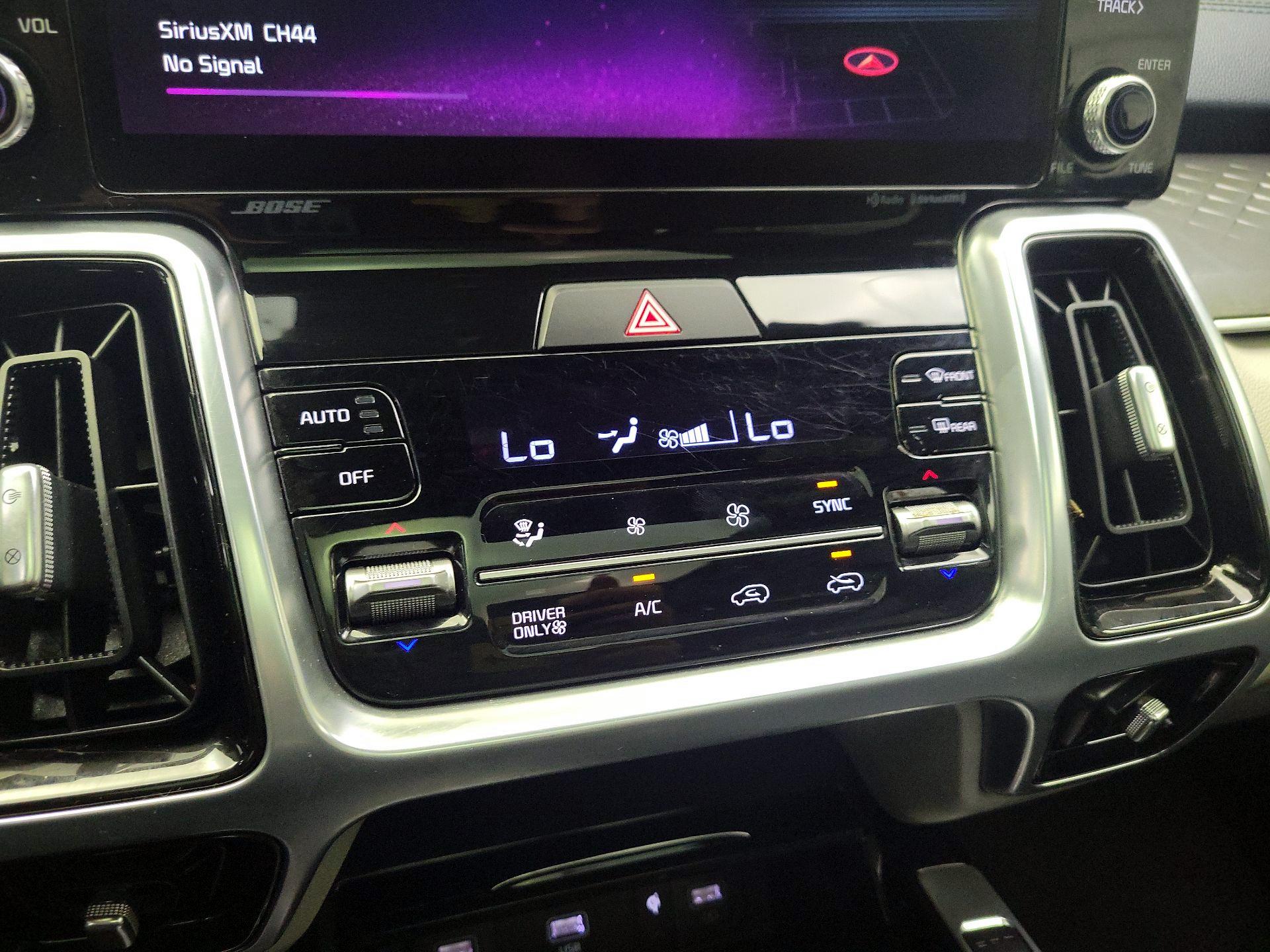 Thumbnail: 2022 Kia Sorento - 17