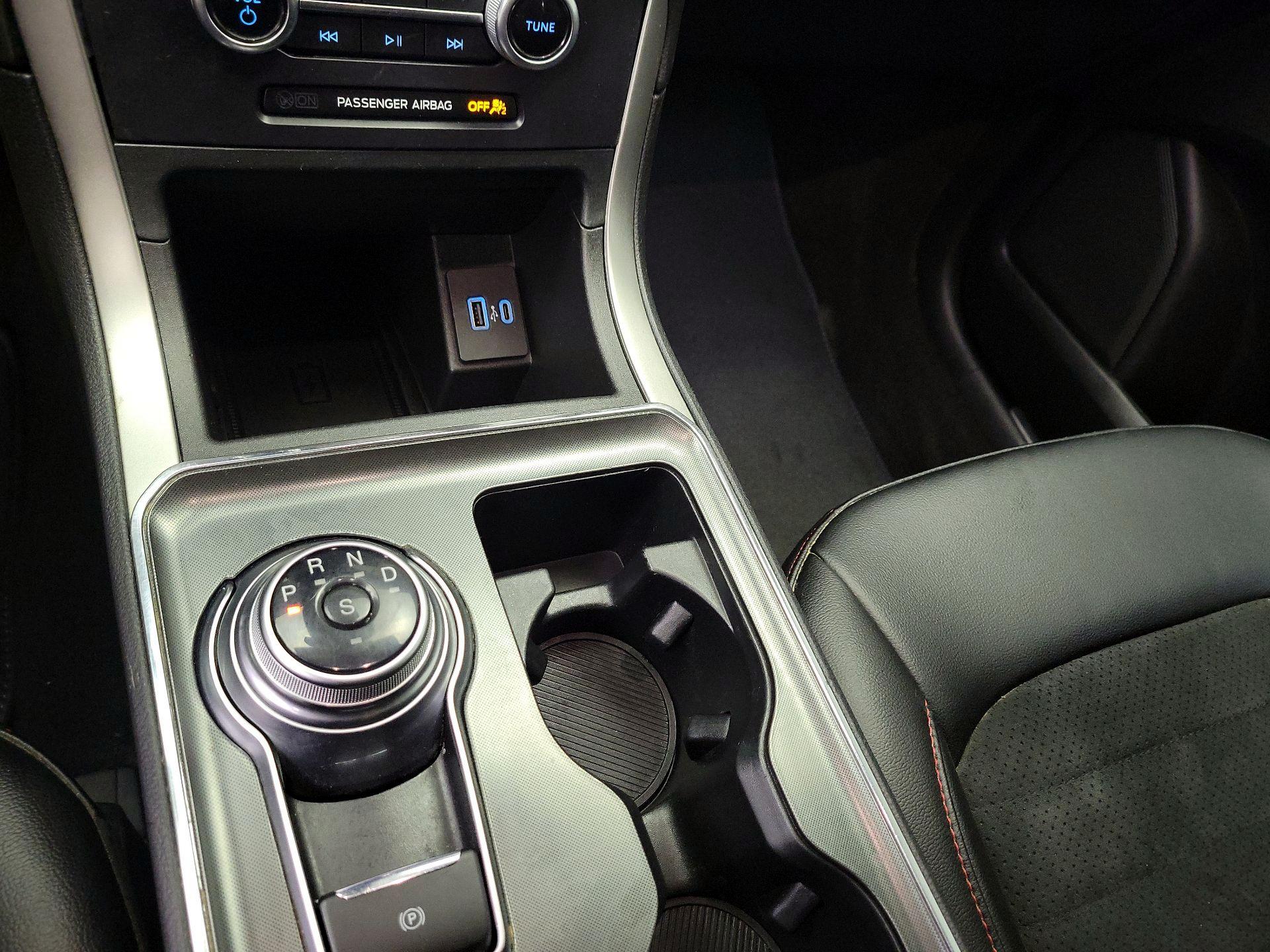 Thumbnail: 2022 Ford Edge - 17