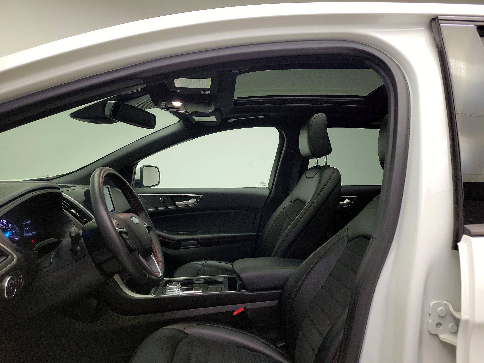 Thumbnail: 2022 Ford Edge - 19