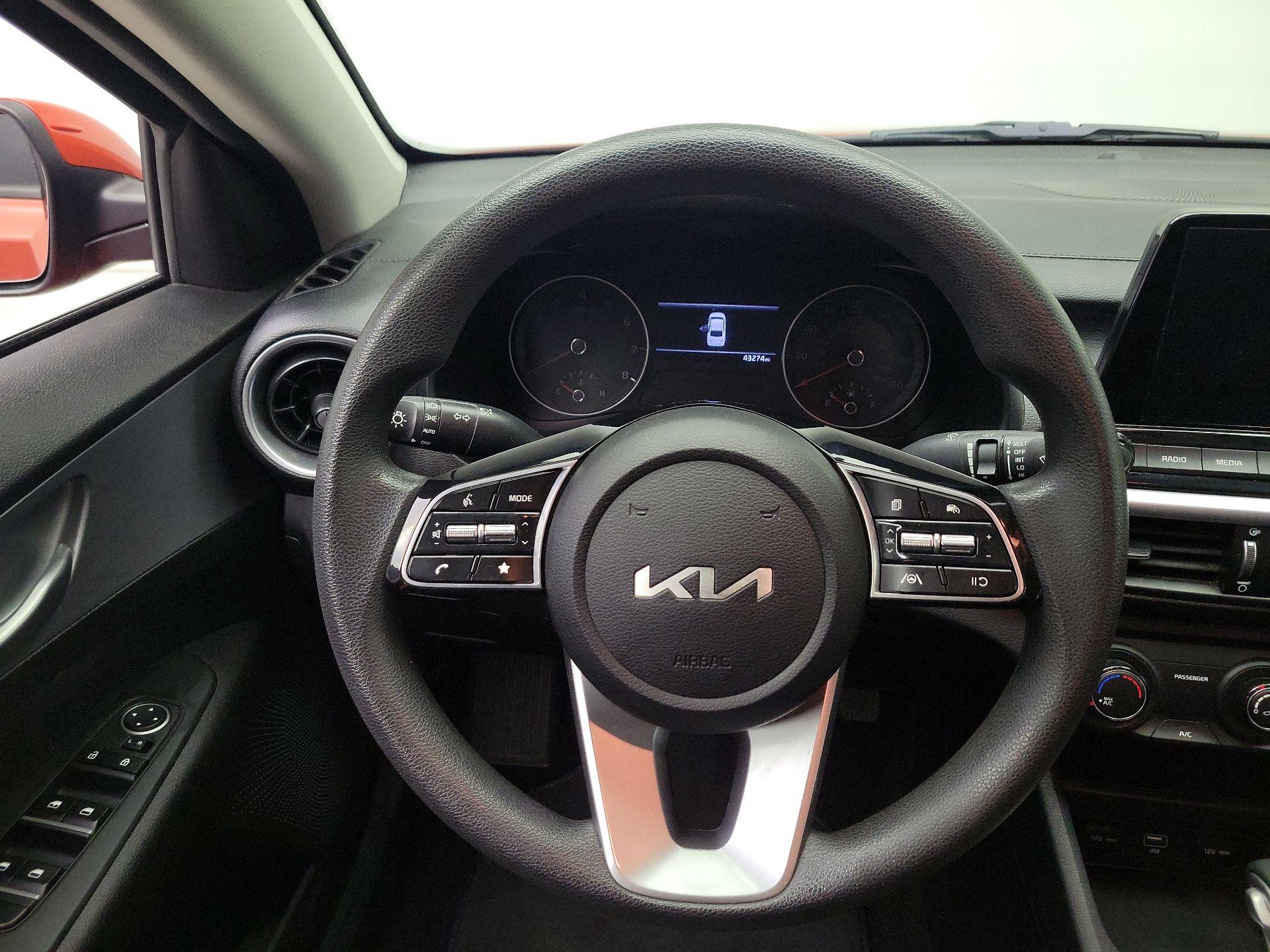 Thumbnail: 2023 Kia Forte - 10