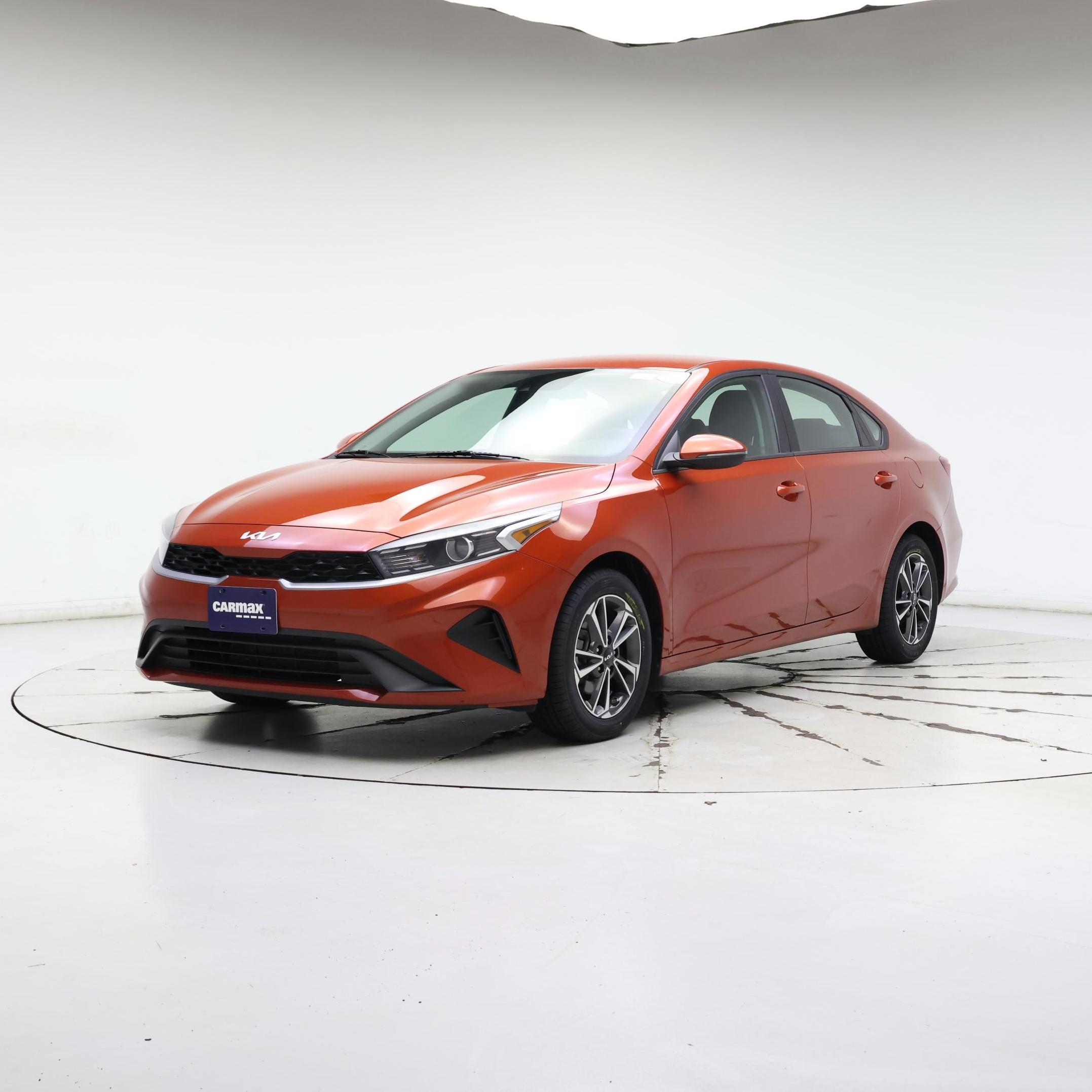 Thumbnail: 2023 Kia Forte - 4