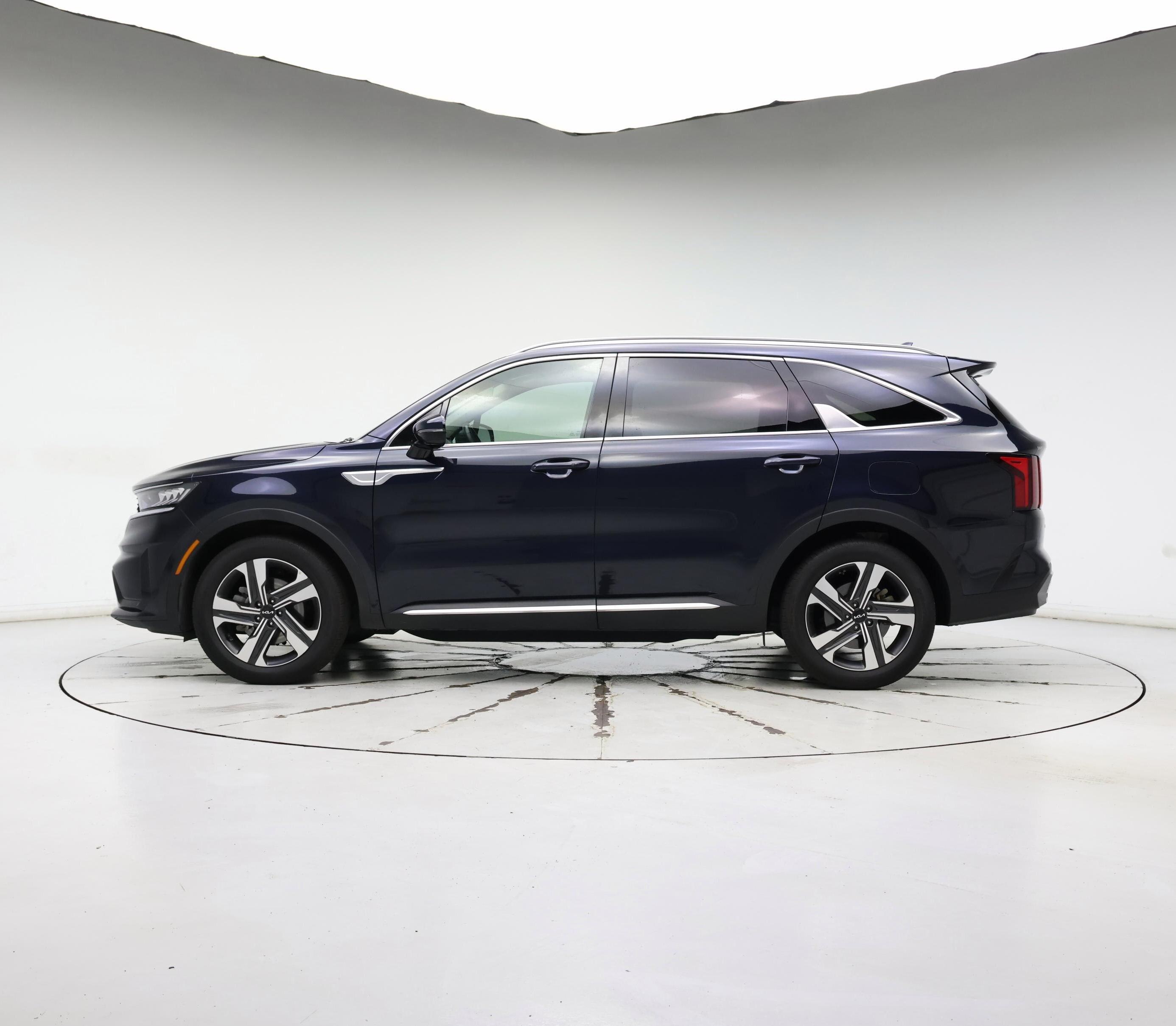 Thumbnail: 2023 Kia Sorento - 3
