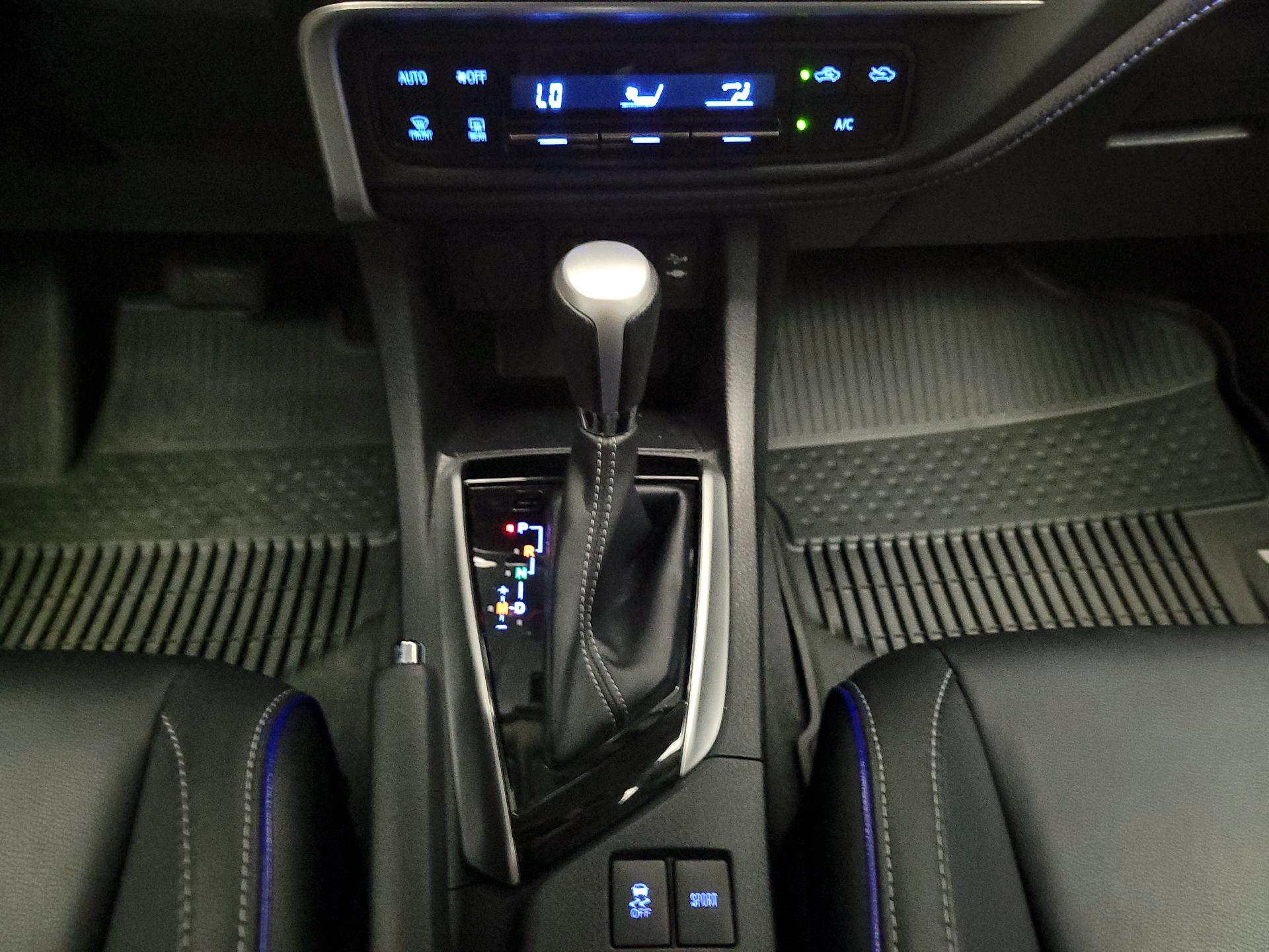 Thumbnail: 2018 Toyota Corolla - 17