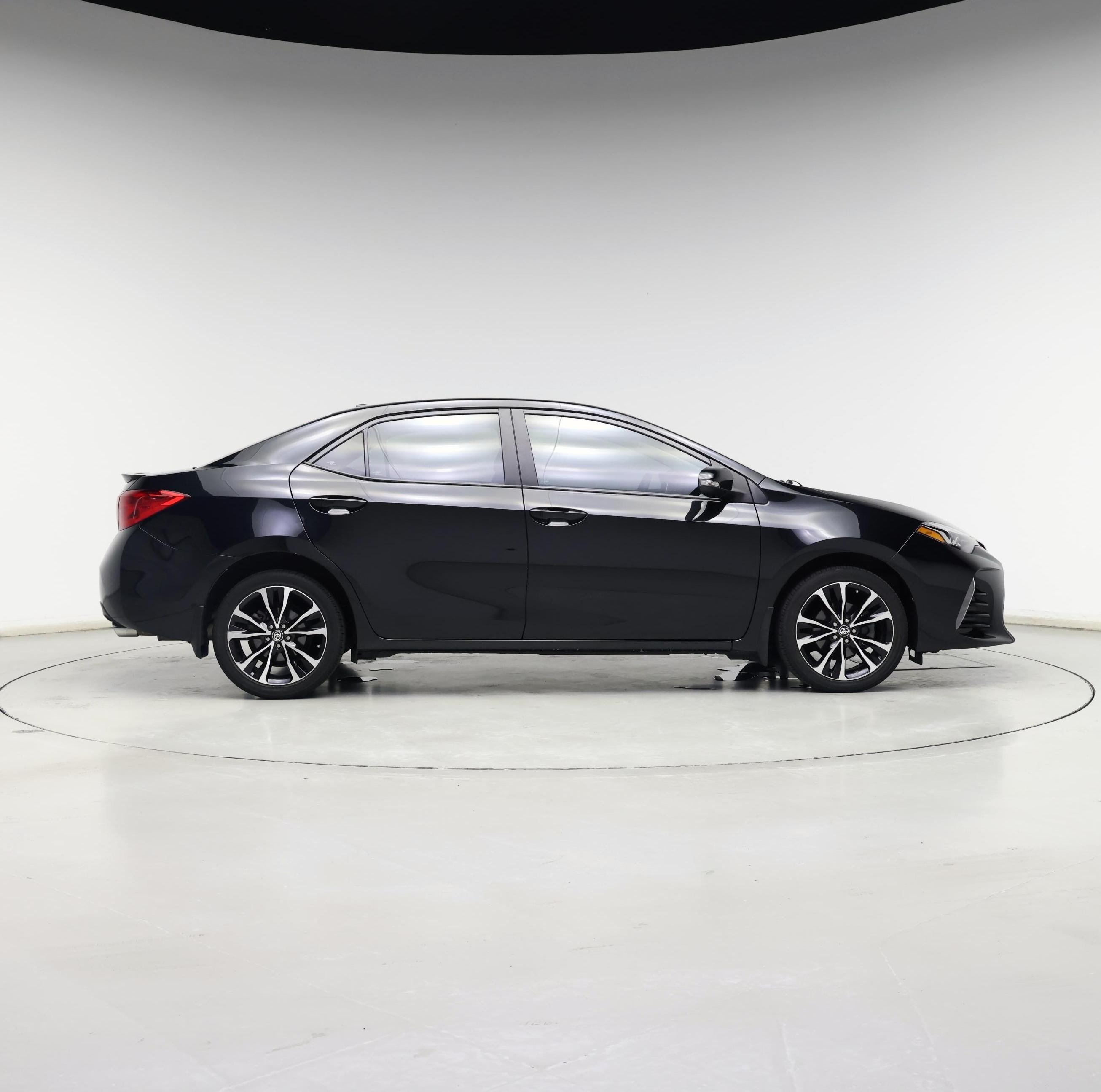 Thumbnail: 2018 Toyota Corolla - 7
