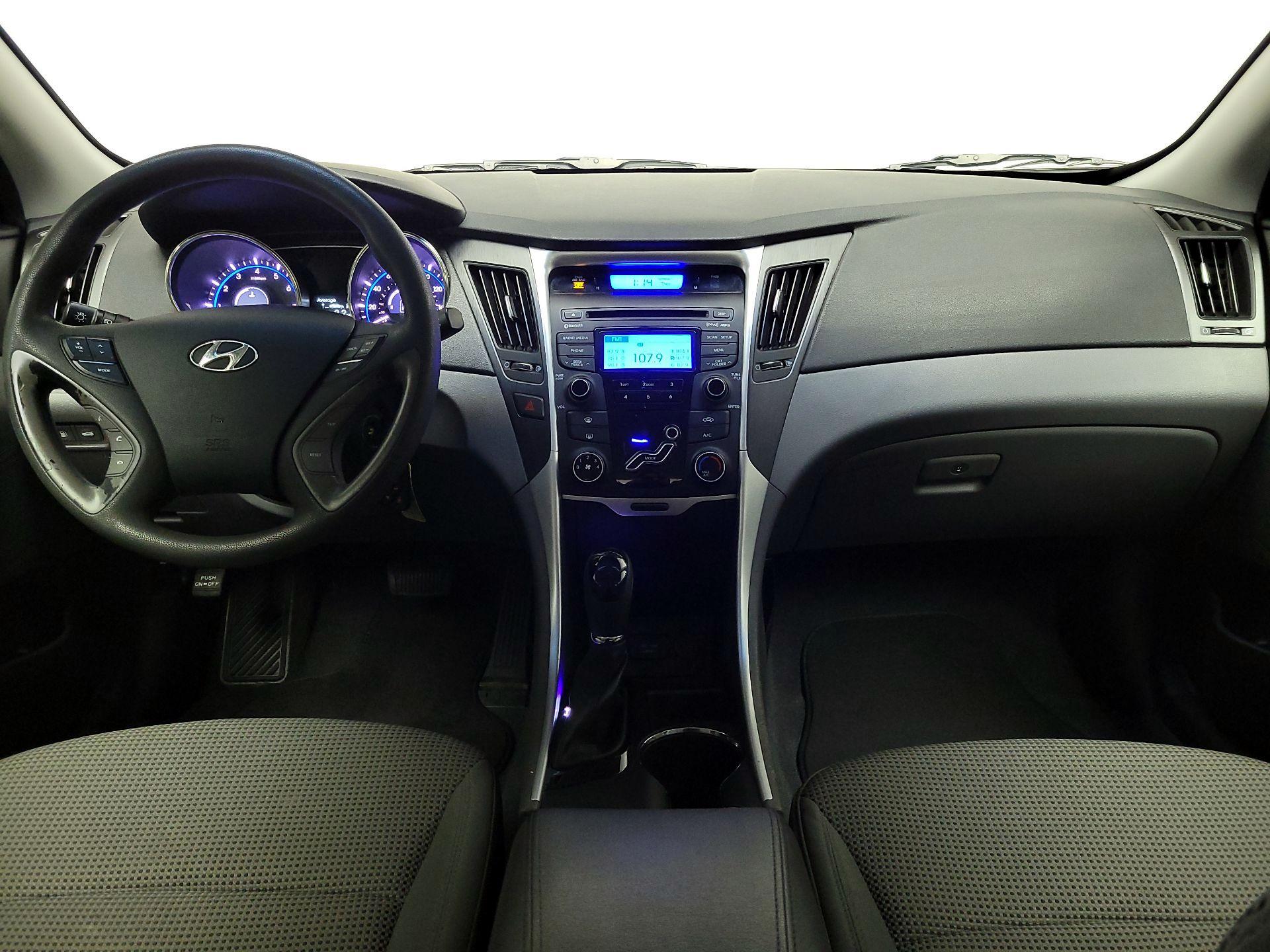 Thumbnail: 2013 Hyundai Sonata - 9