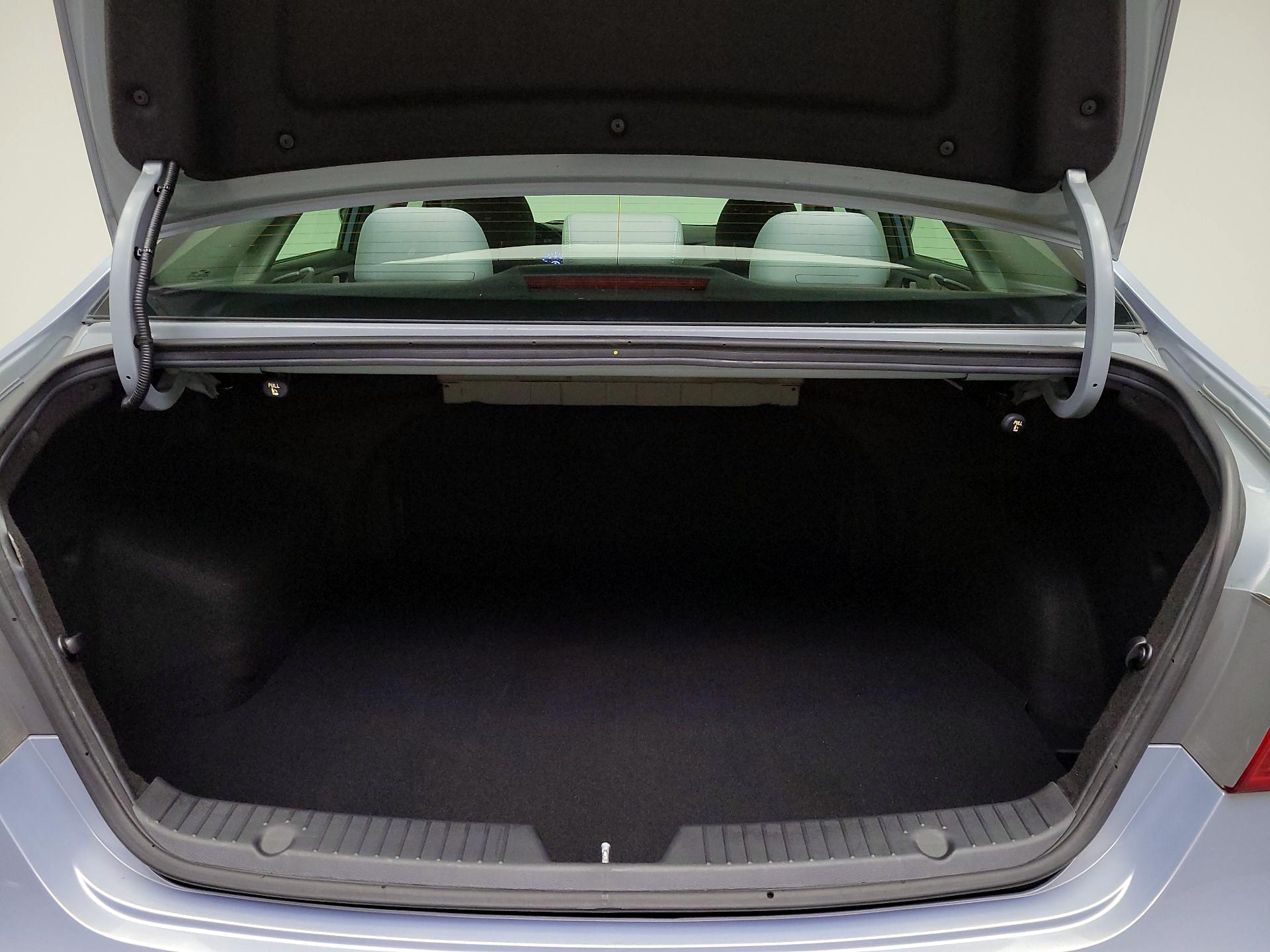 Thumbnail: 2013 Hyundai Sonata - 19