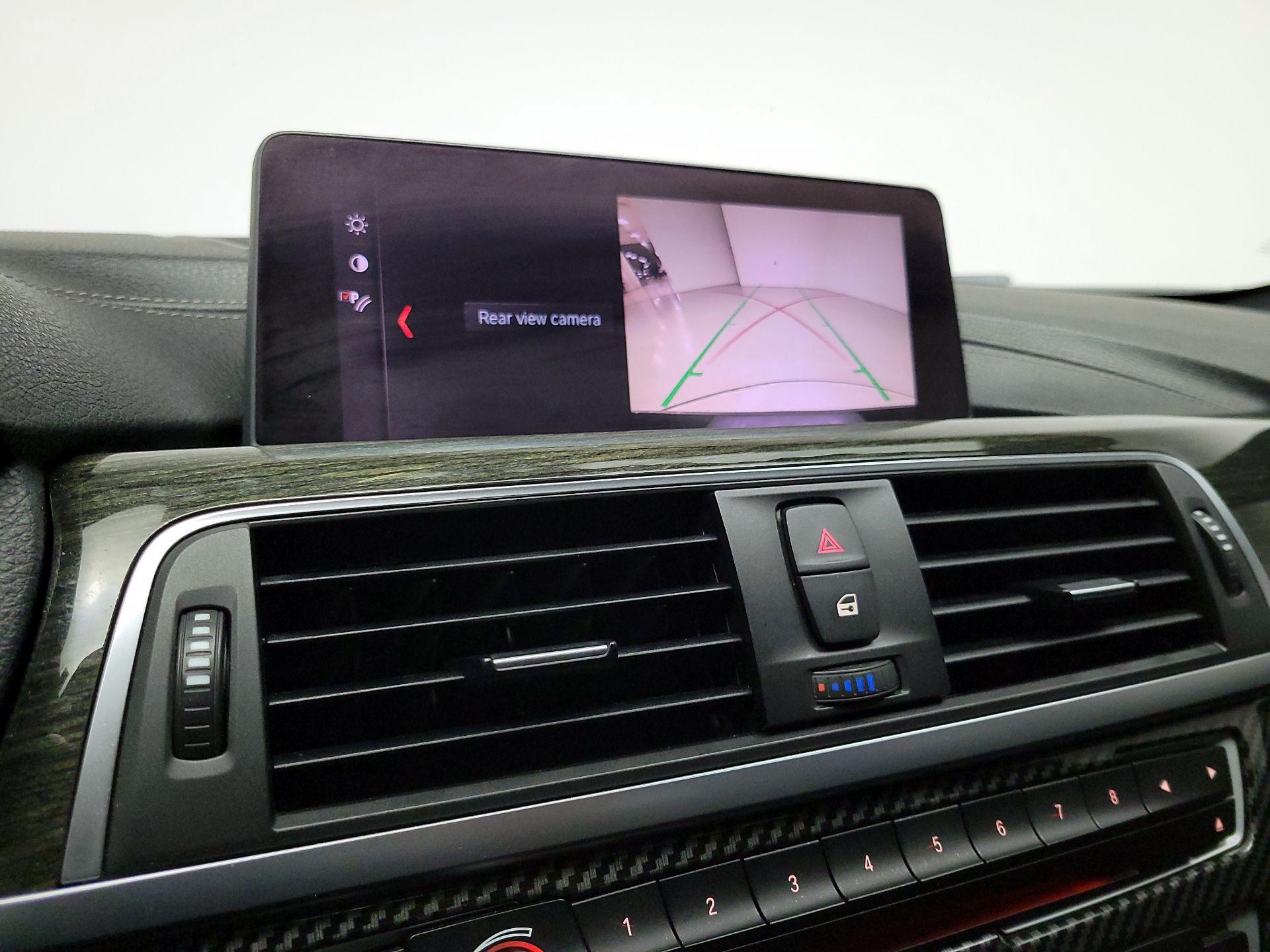 Thumbnail: 2018 BMW 3 Series - 14
