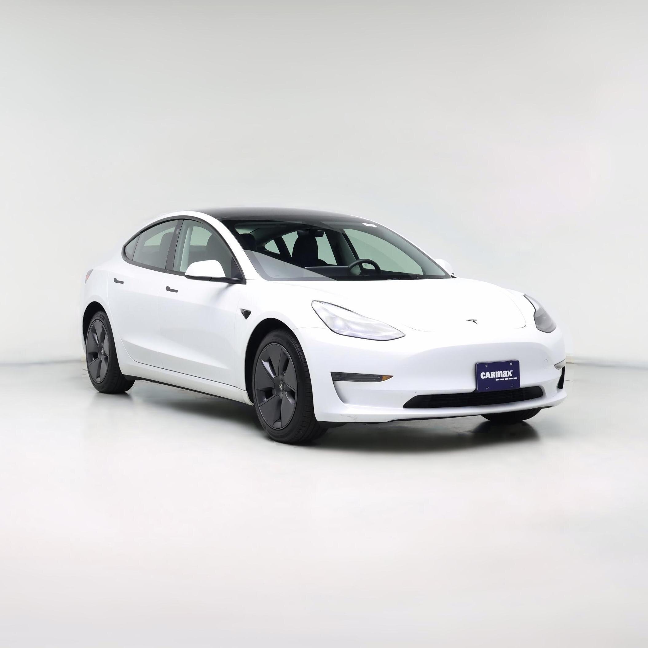 Thumbnail: 2023 Tesla Model 3 - 1