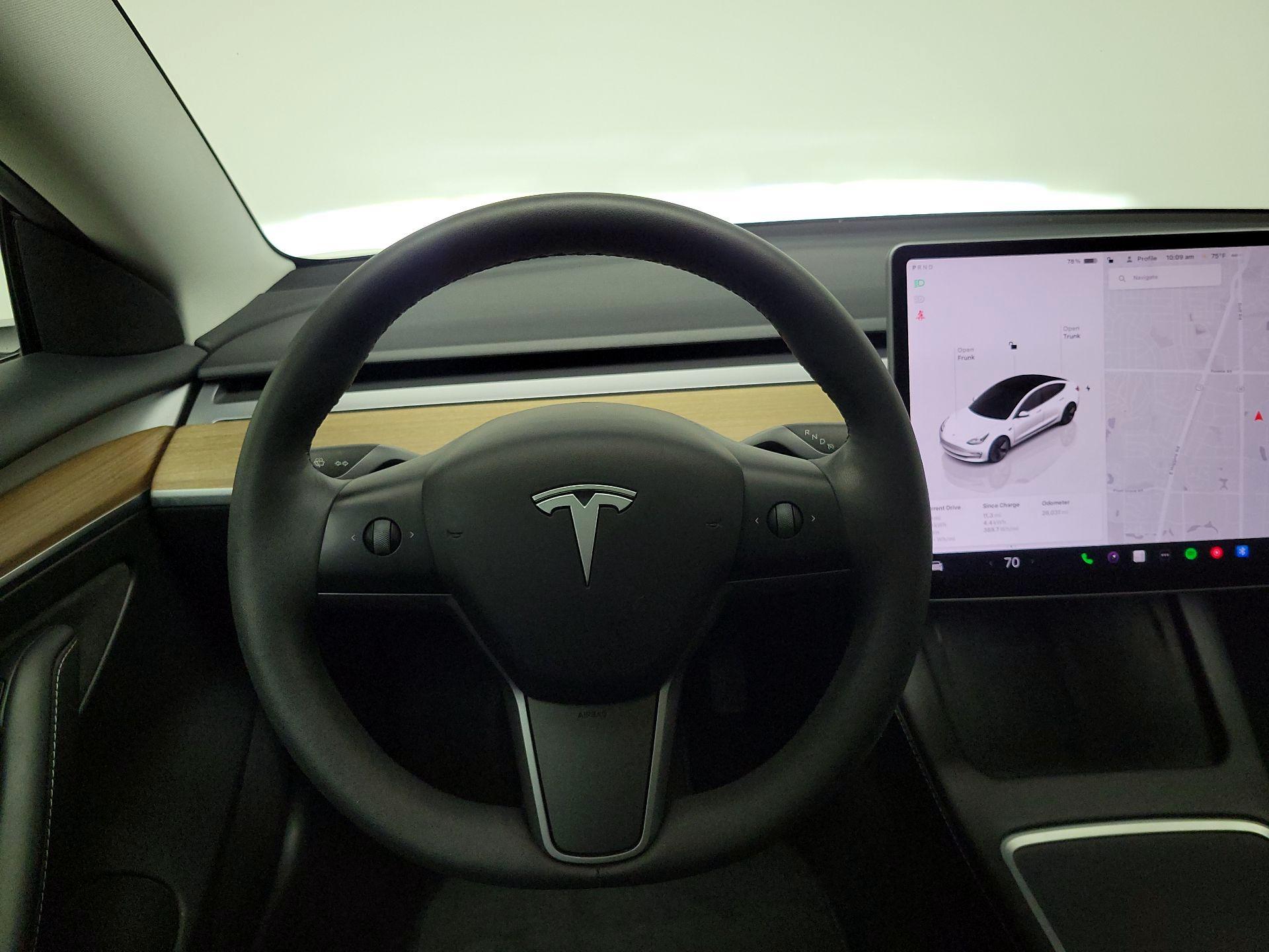 Thumbnail: 2023 Tesla Model 3 - 10