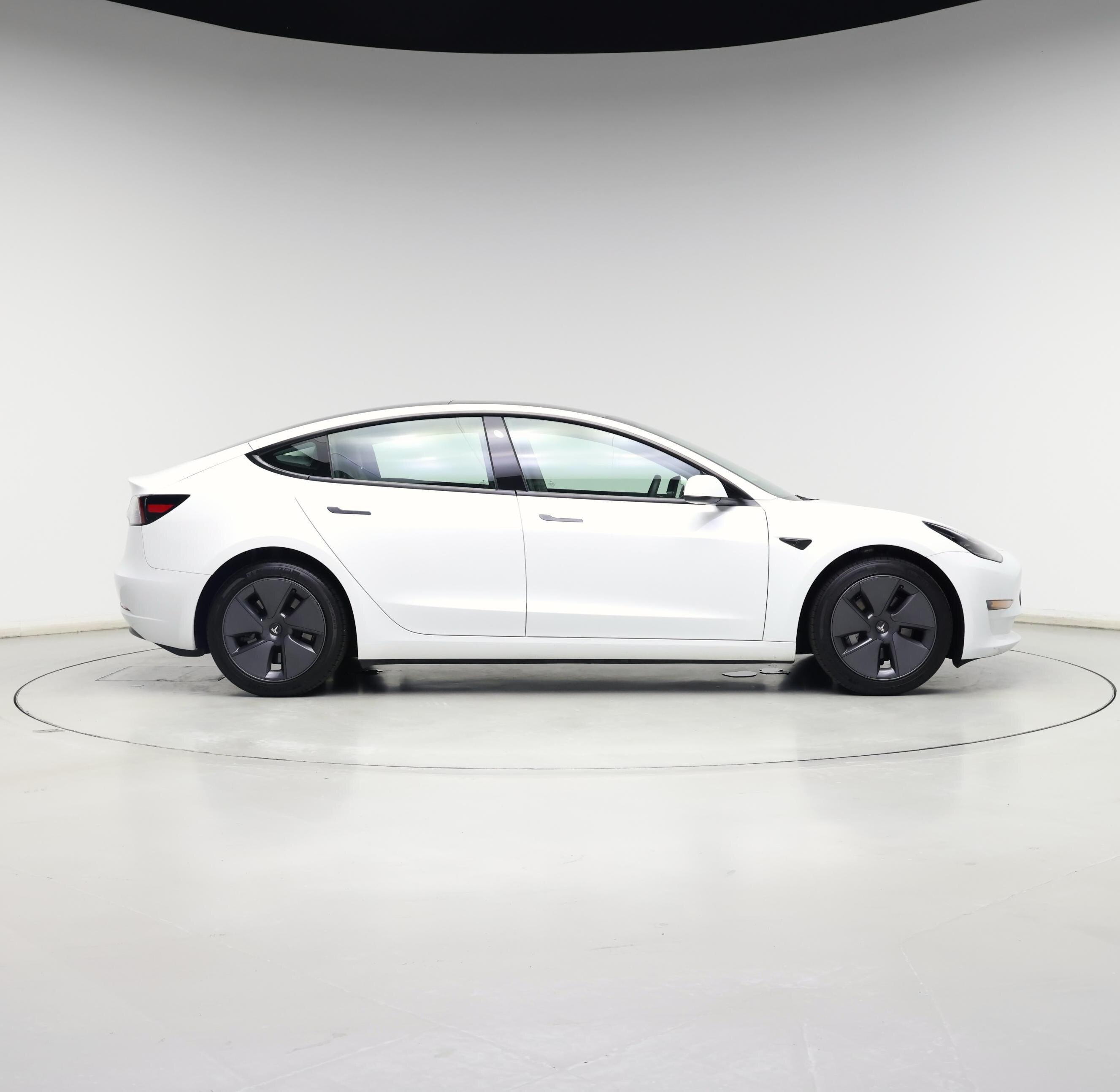 Thumbnail: 2023 Tesla Model 3 - 7