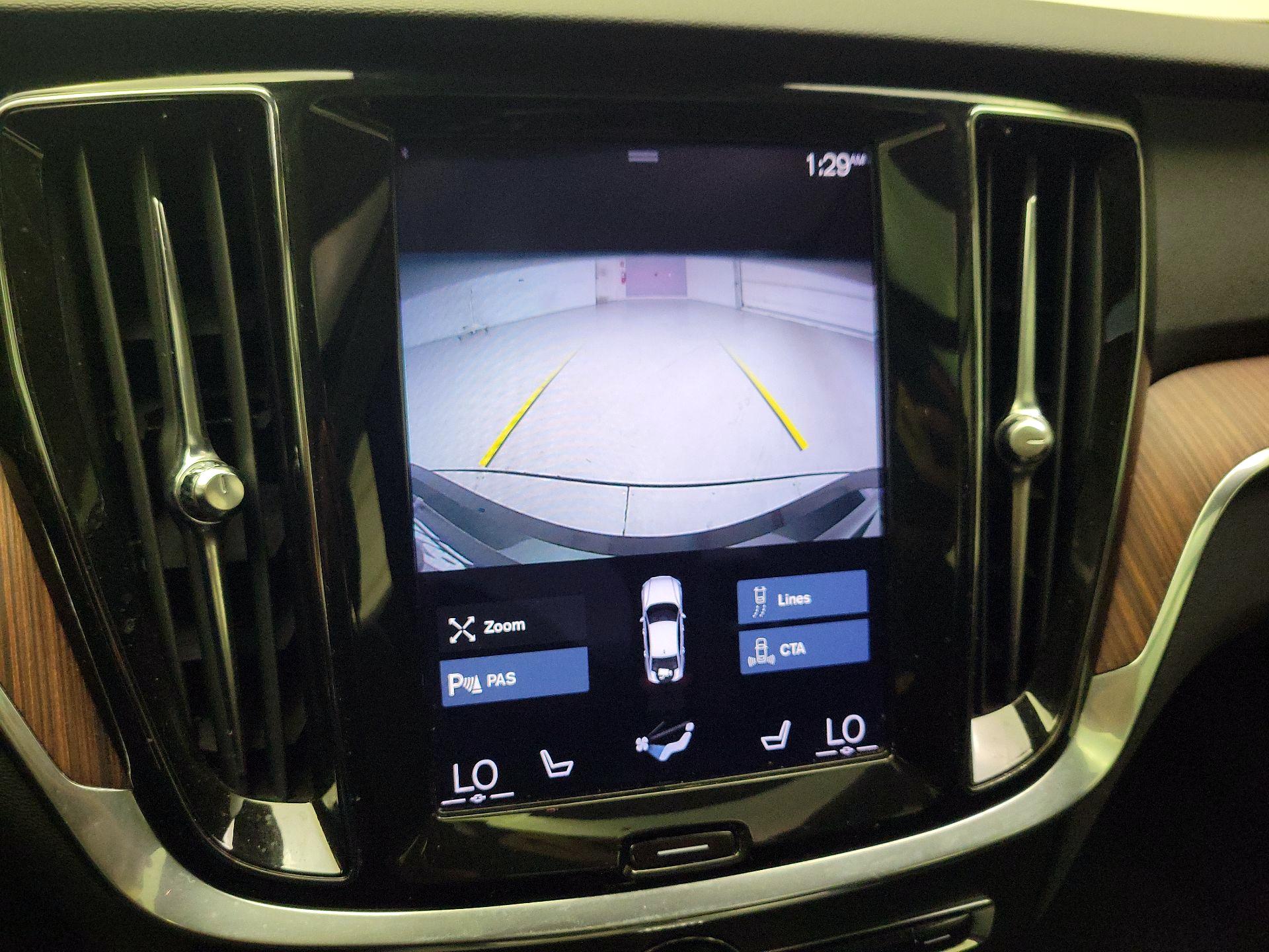 Thumbnail: 2022 Volvo S60 - 14