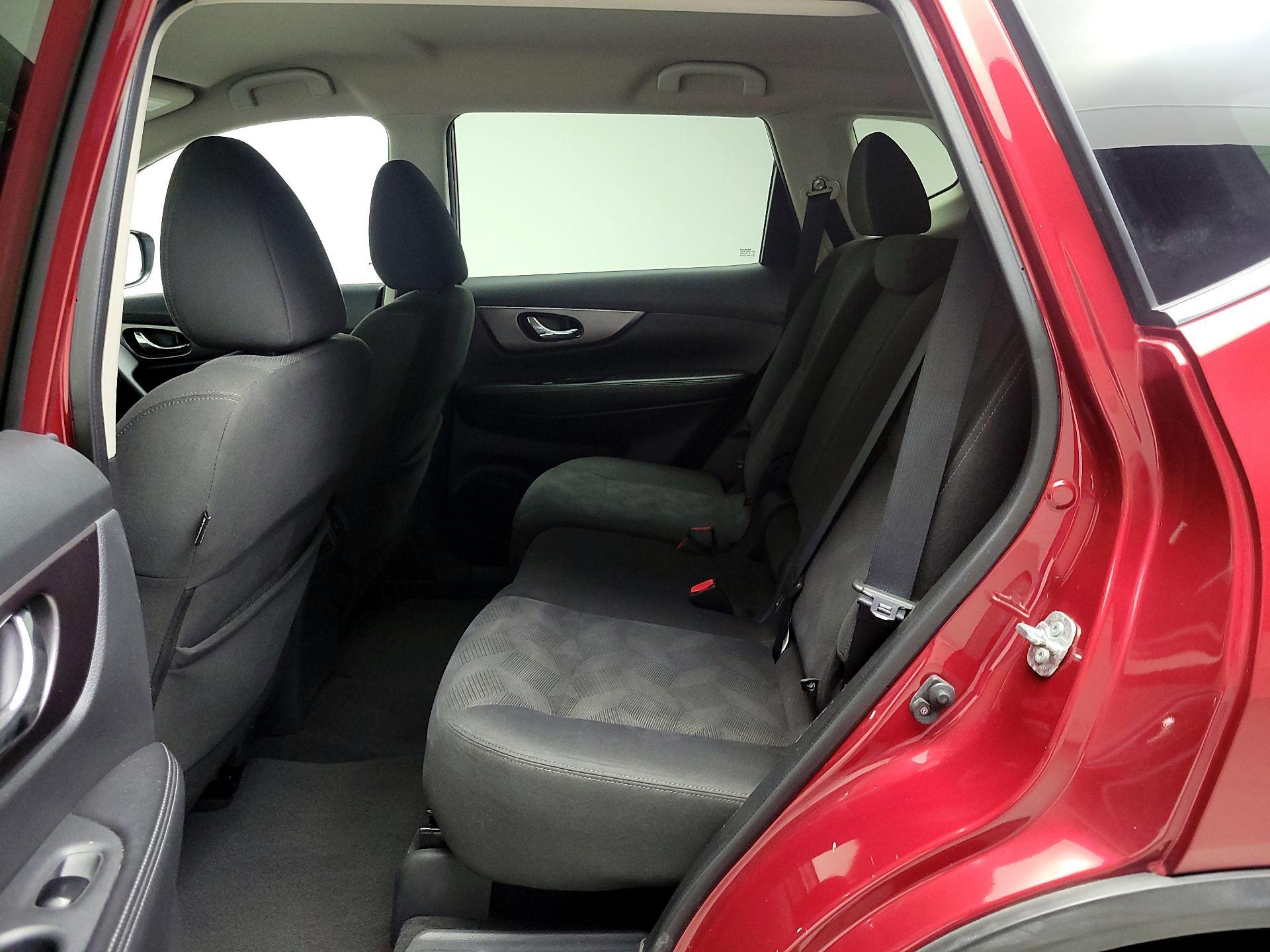 Thumbnail: 2016 Nissan Rogue - 19
