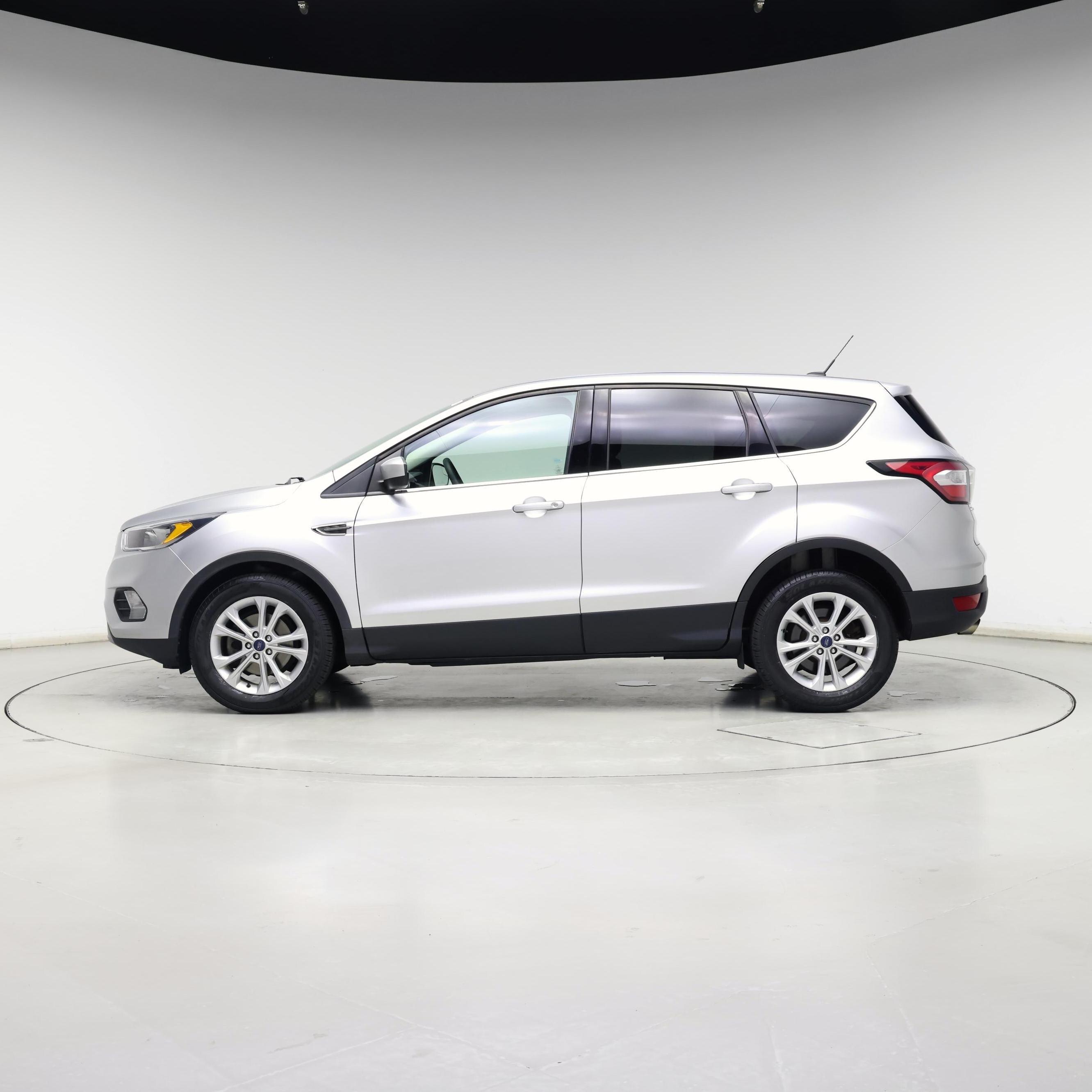 Thumbnail: 2017 Ford Escape - 3
