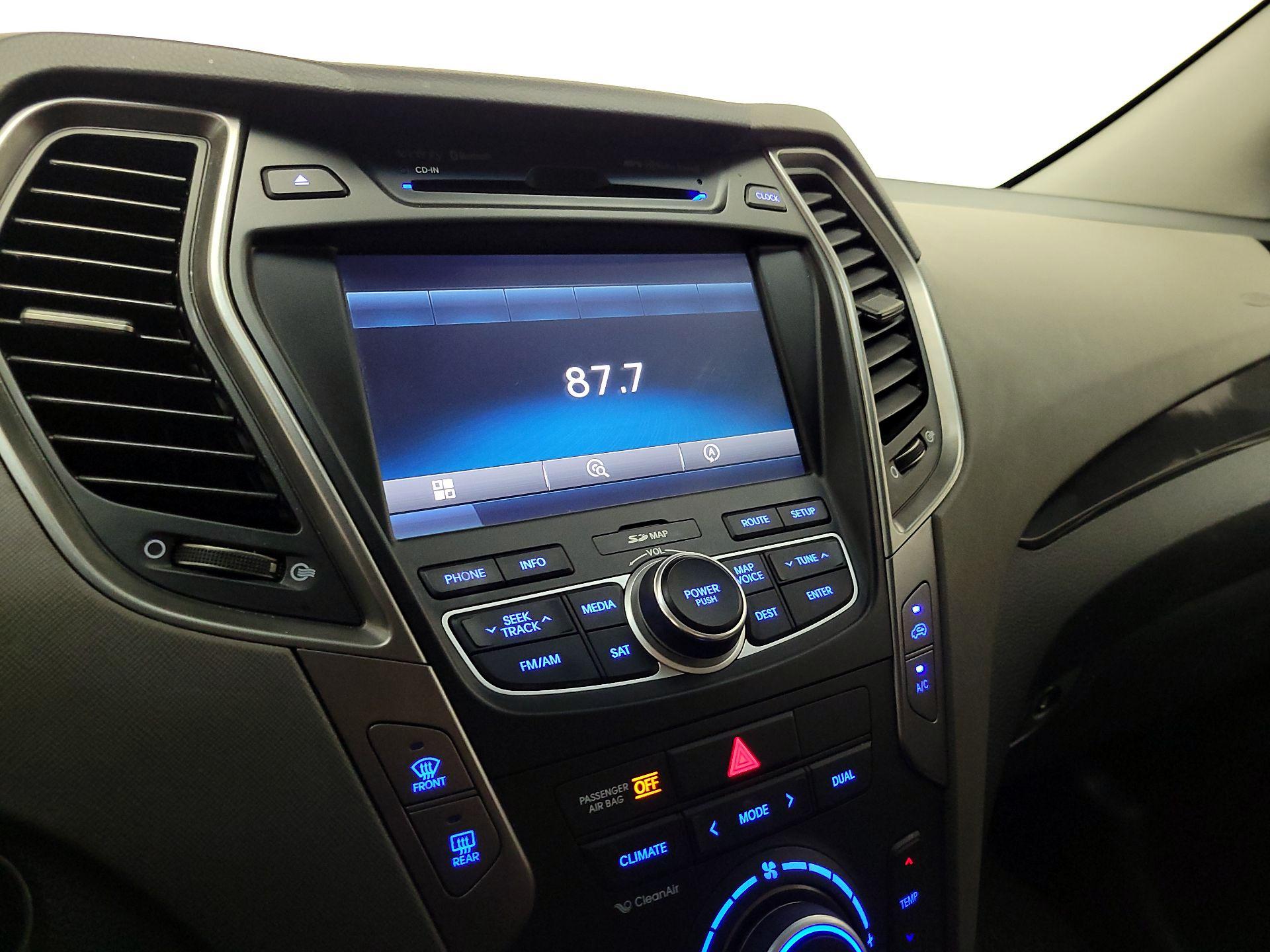 Thumbnail: 2015 Hyundai Santa Fe - 16