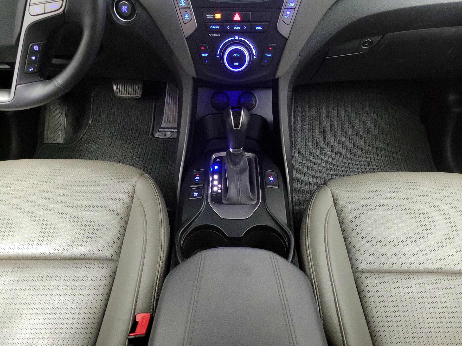 Thumbnail: 2015 Hyundai Santa Fe - 18