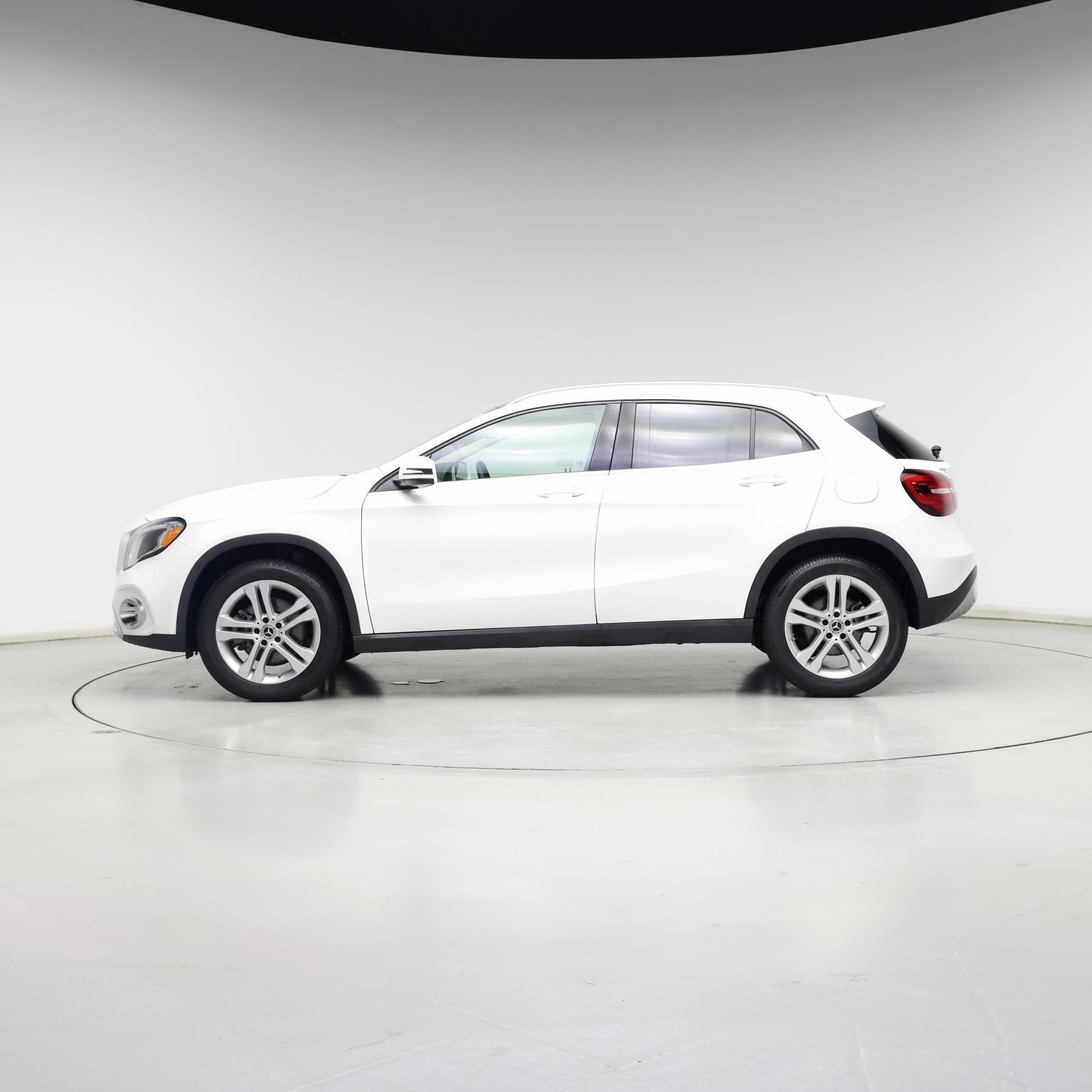 Thumbnail: 2019 Mercedes-Benz GLA - 3