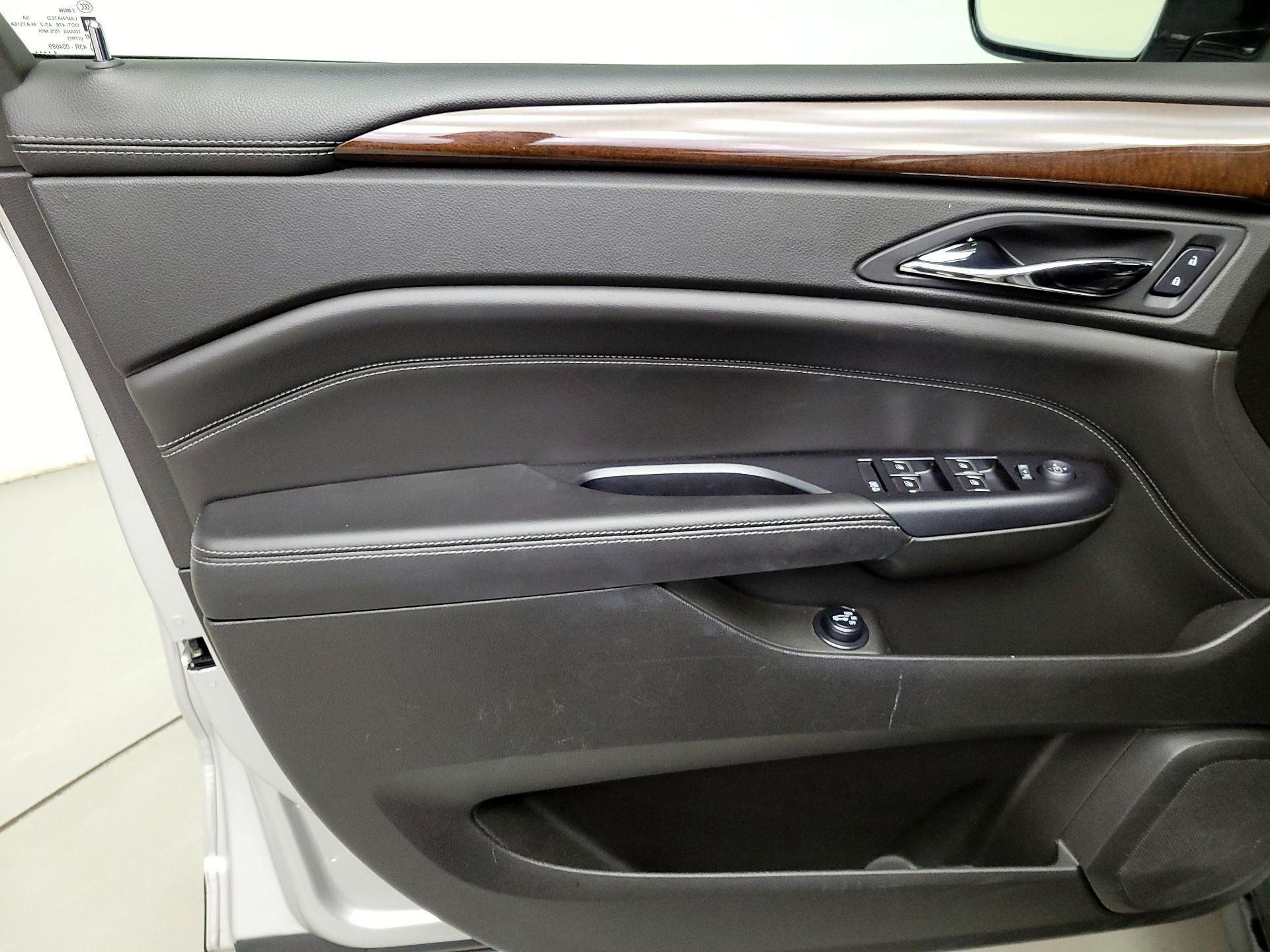 Thumbnail: 2015 Cadillac SRX - 12