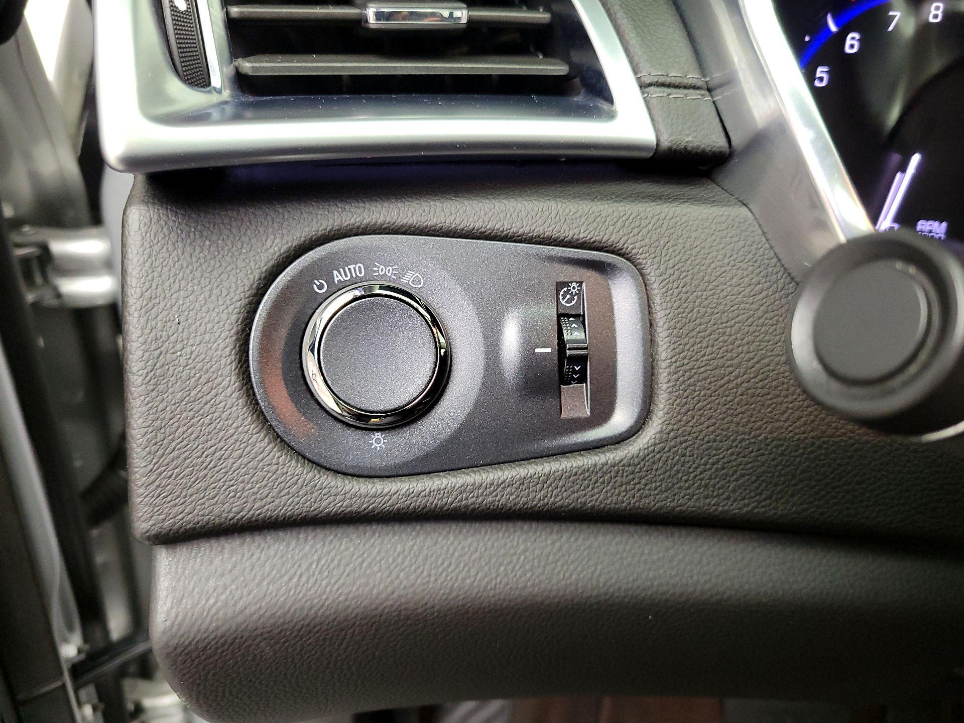 Thumbnail: 2015 Cadillac SRX - 13