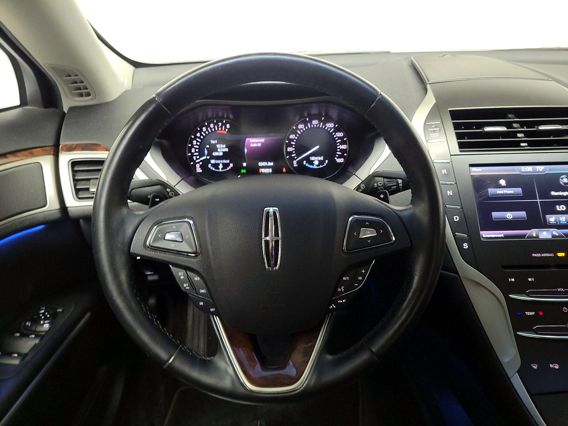 Thumbnail: 2015 Lincoln MKZ - 10
