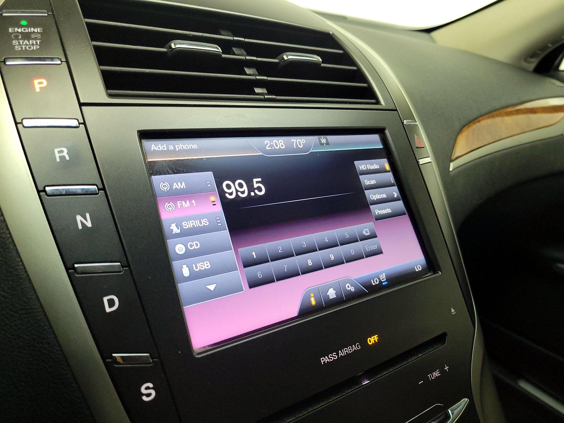 Thumbnail: 2015 Lincoln MKZ - 16