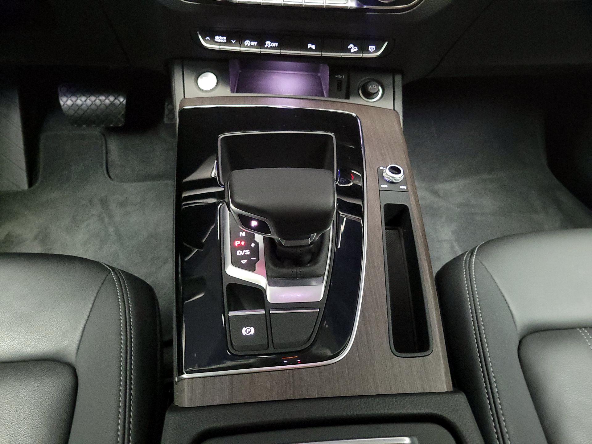 Thumbnail: 2021 Audi Q5 - 17