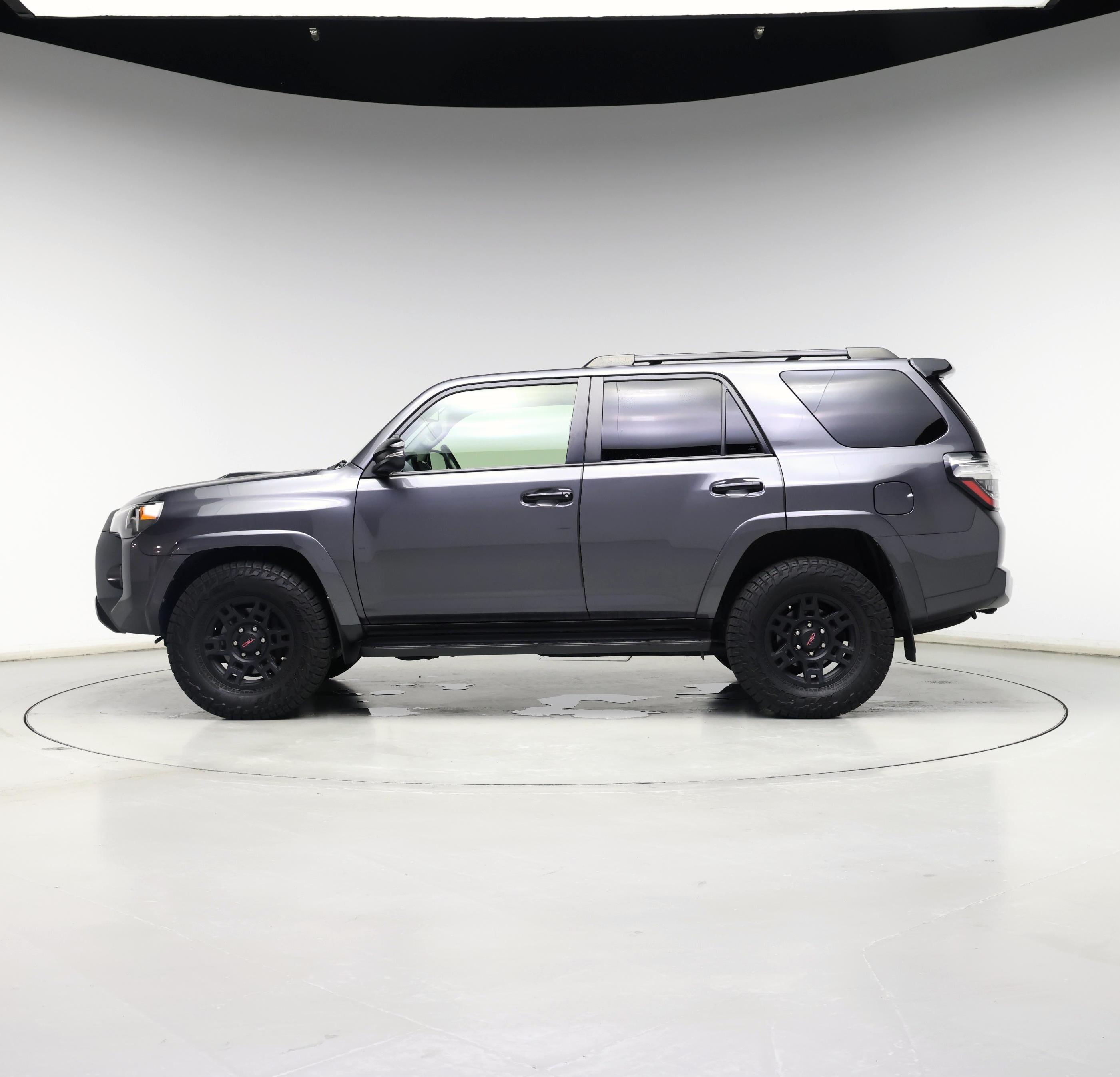 Thumbnail: 2021 Toyota 4Runner - 3