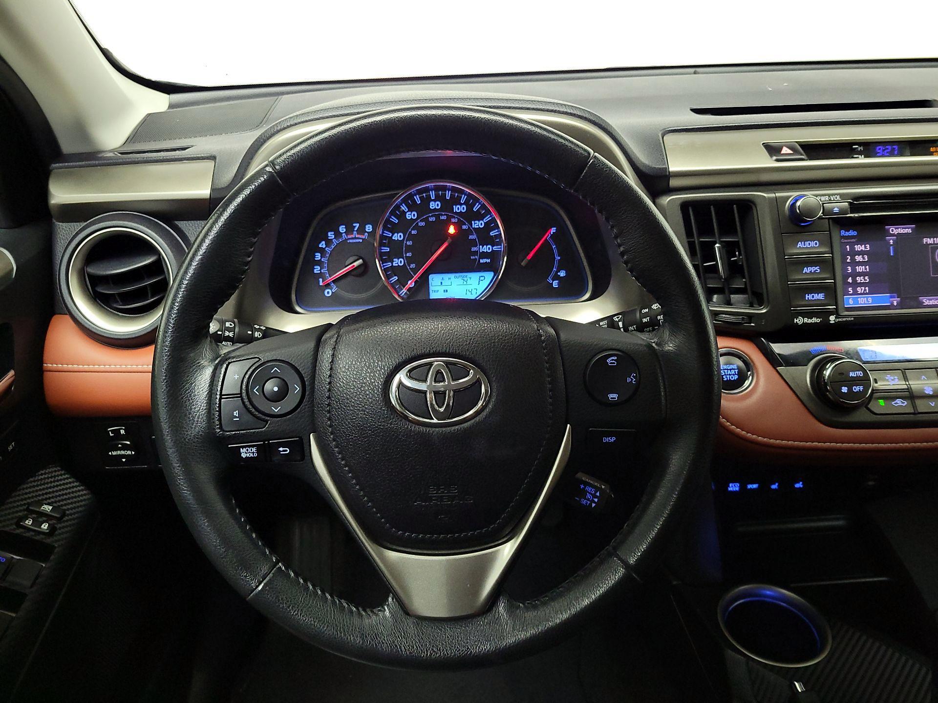 Thumbnail: 2015 Toyota RAV4 - 10