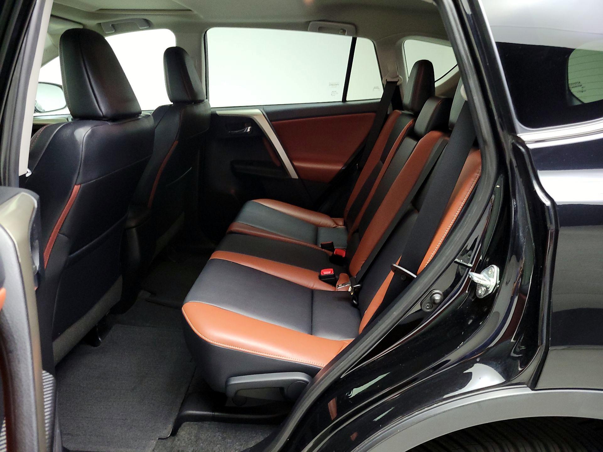 Thumbnail: 2015 Toyota RAV4 - 20