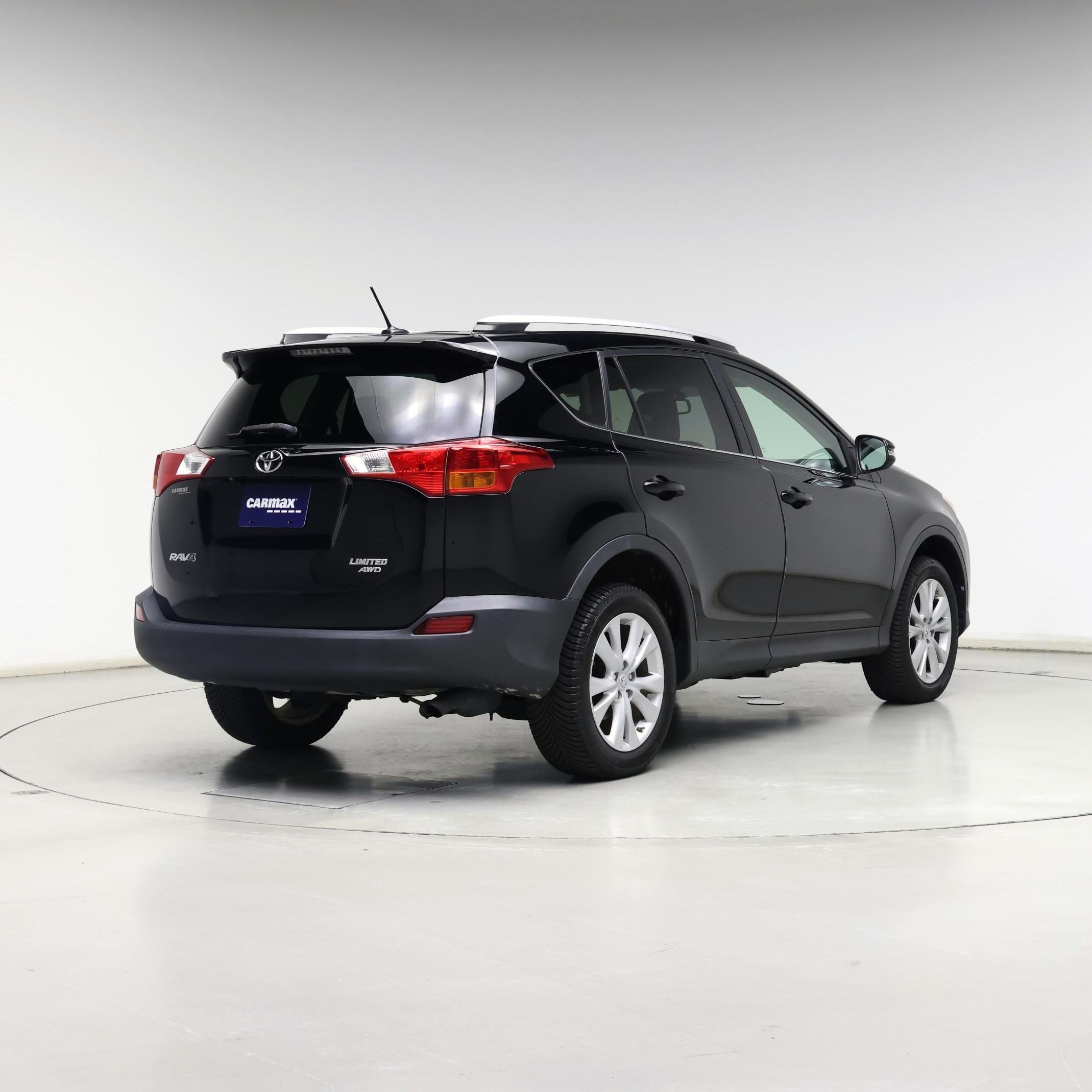 Thumbnail: 2015 Toyota RAV4 - 8