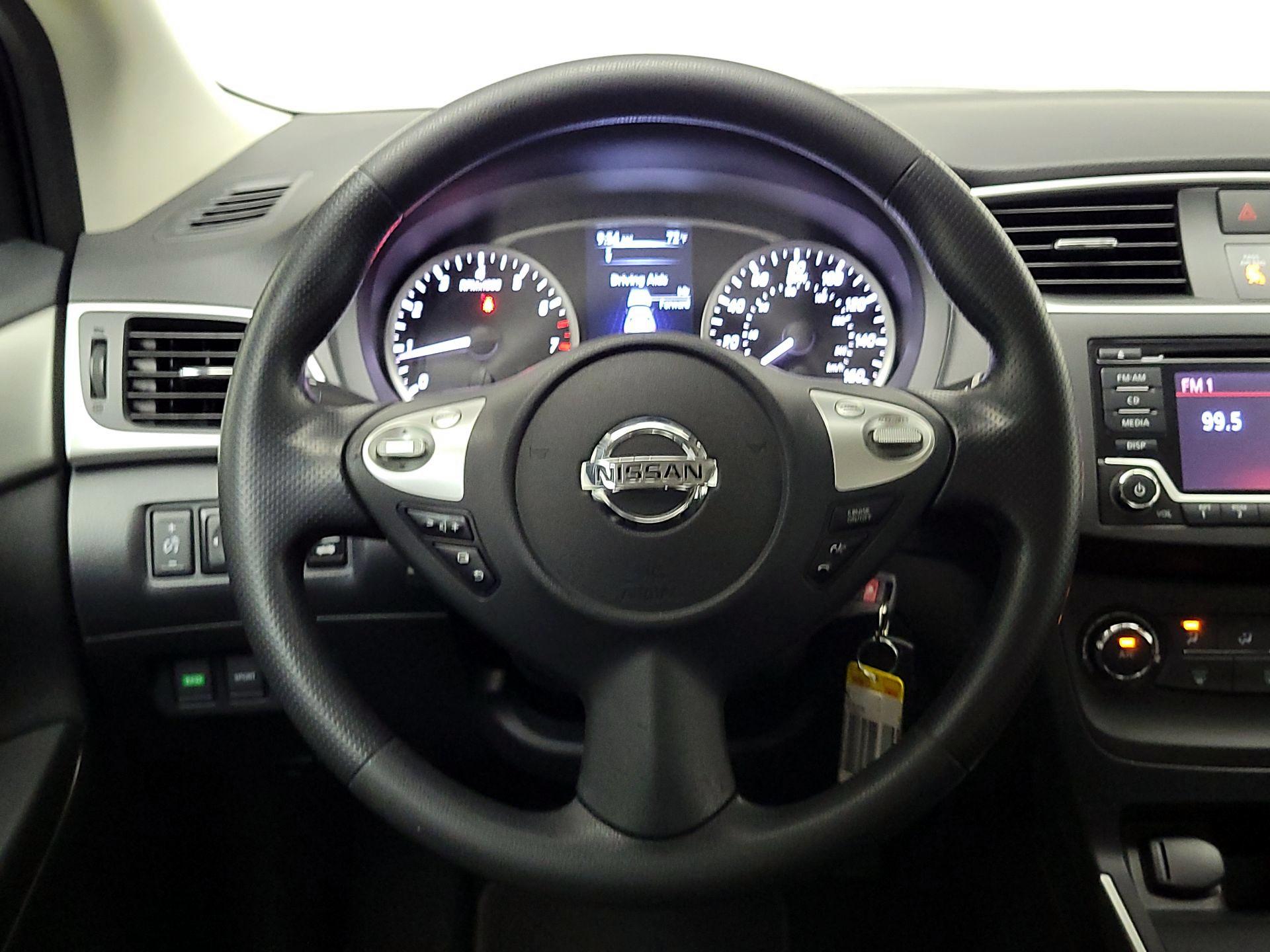 Thumbnail: 2018 Nissan Sentra - 10