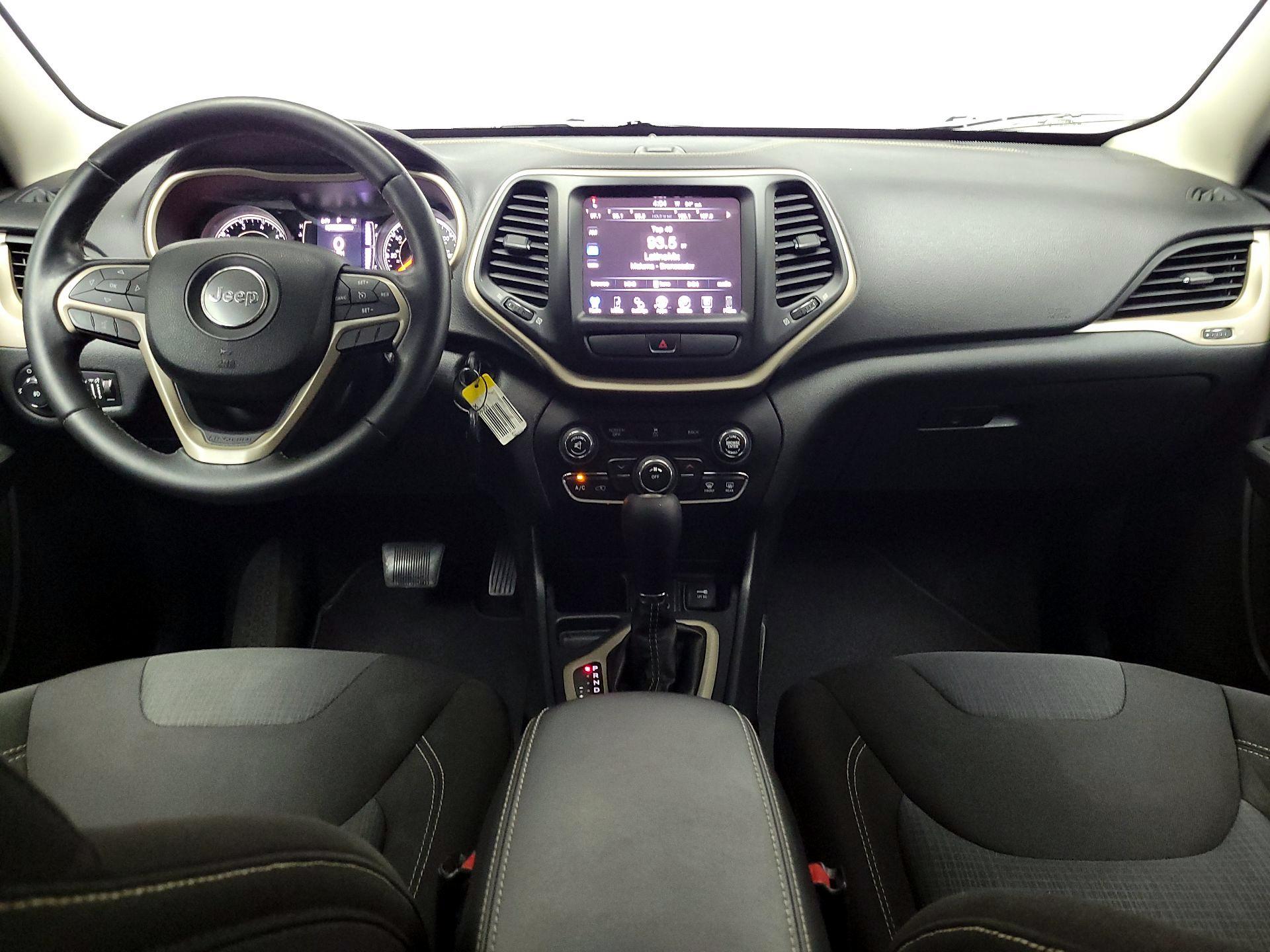 Thumbnail: 2015 Jeep Cherokee - 9