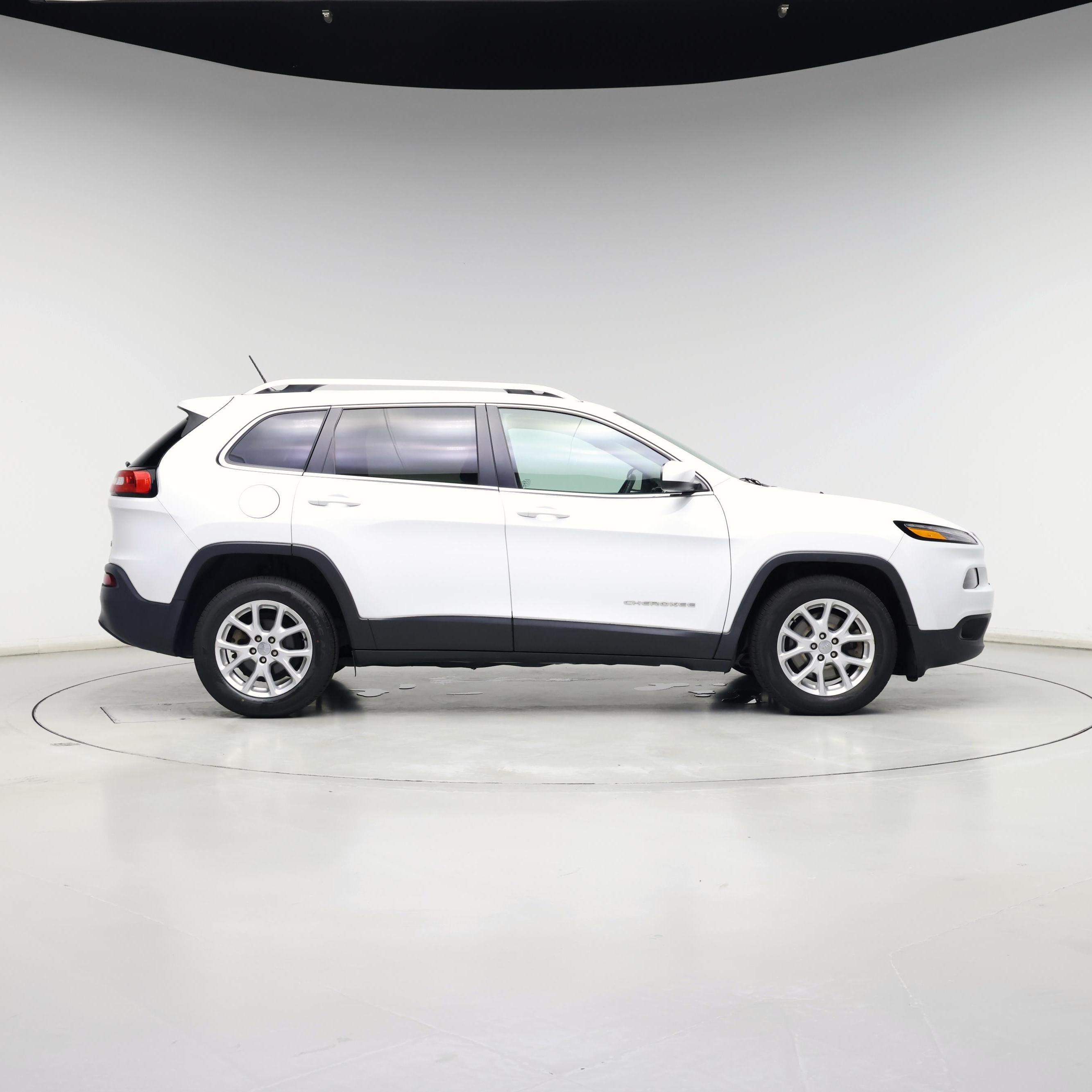 Thumbnail: 2015 Jeep Cherokee - 7