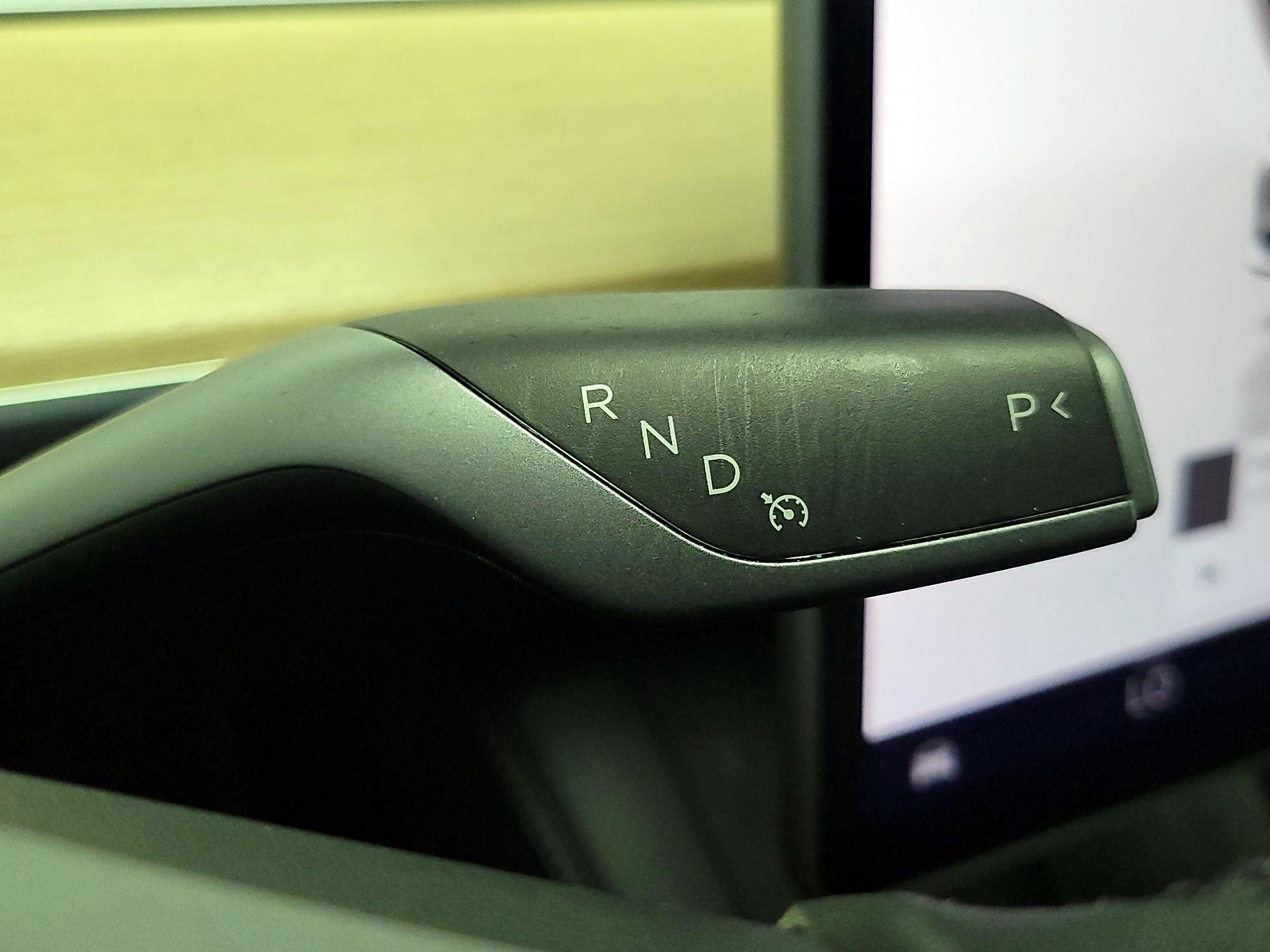 Thumbnail: 2022 Tesla Model 3 - 17
