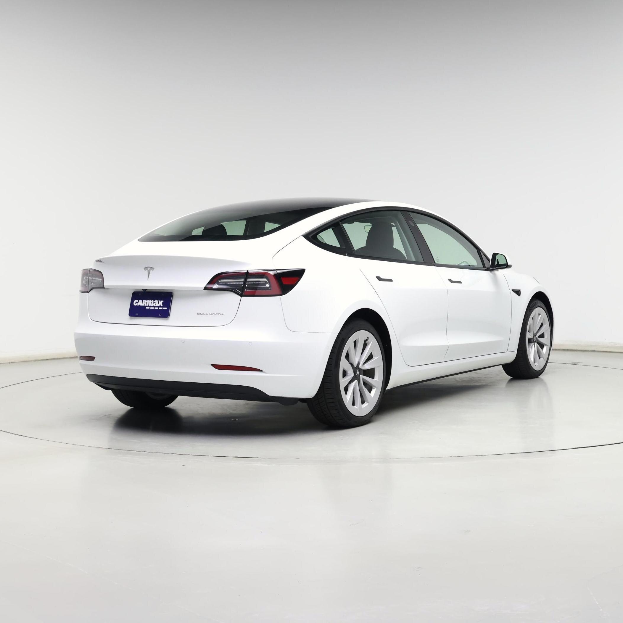Thumbnail: 2022 Tesla Model 3 - 8