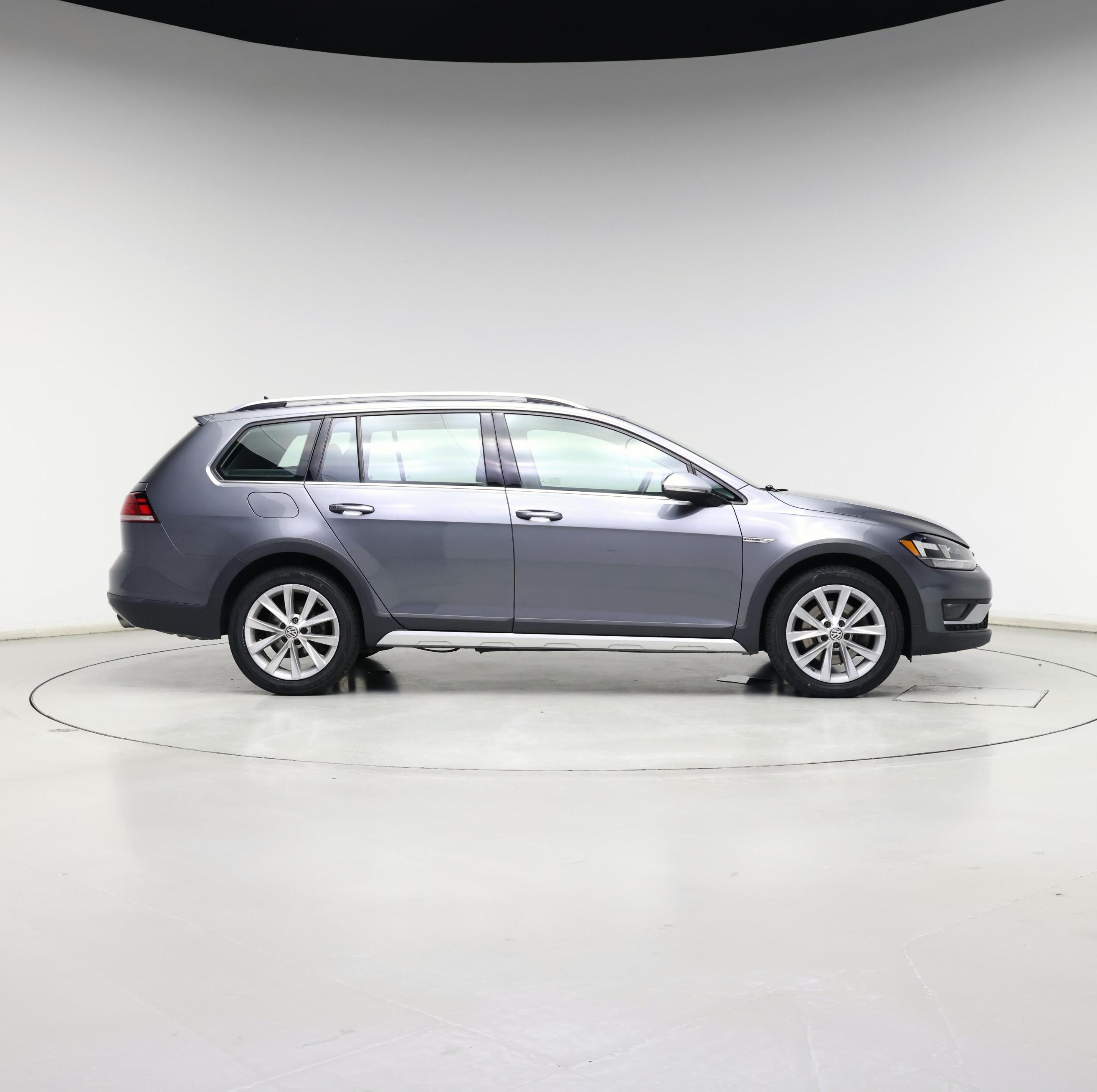 Thumbnail: 2019 Volkswagen Golf - 7