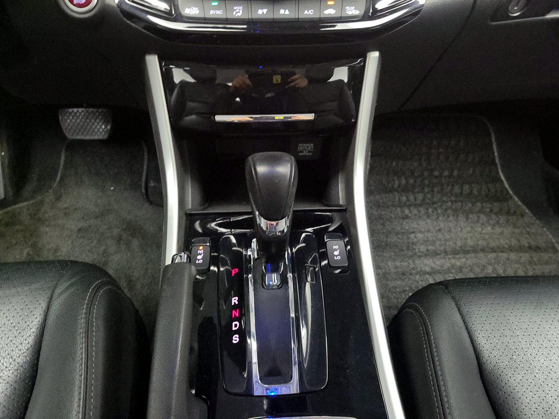 Thumbnail: 2016 Honda Accord - 18