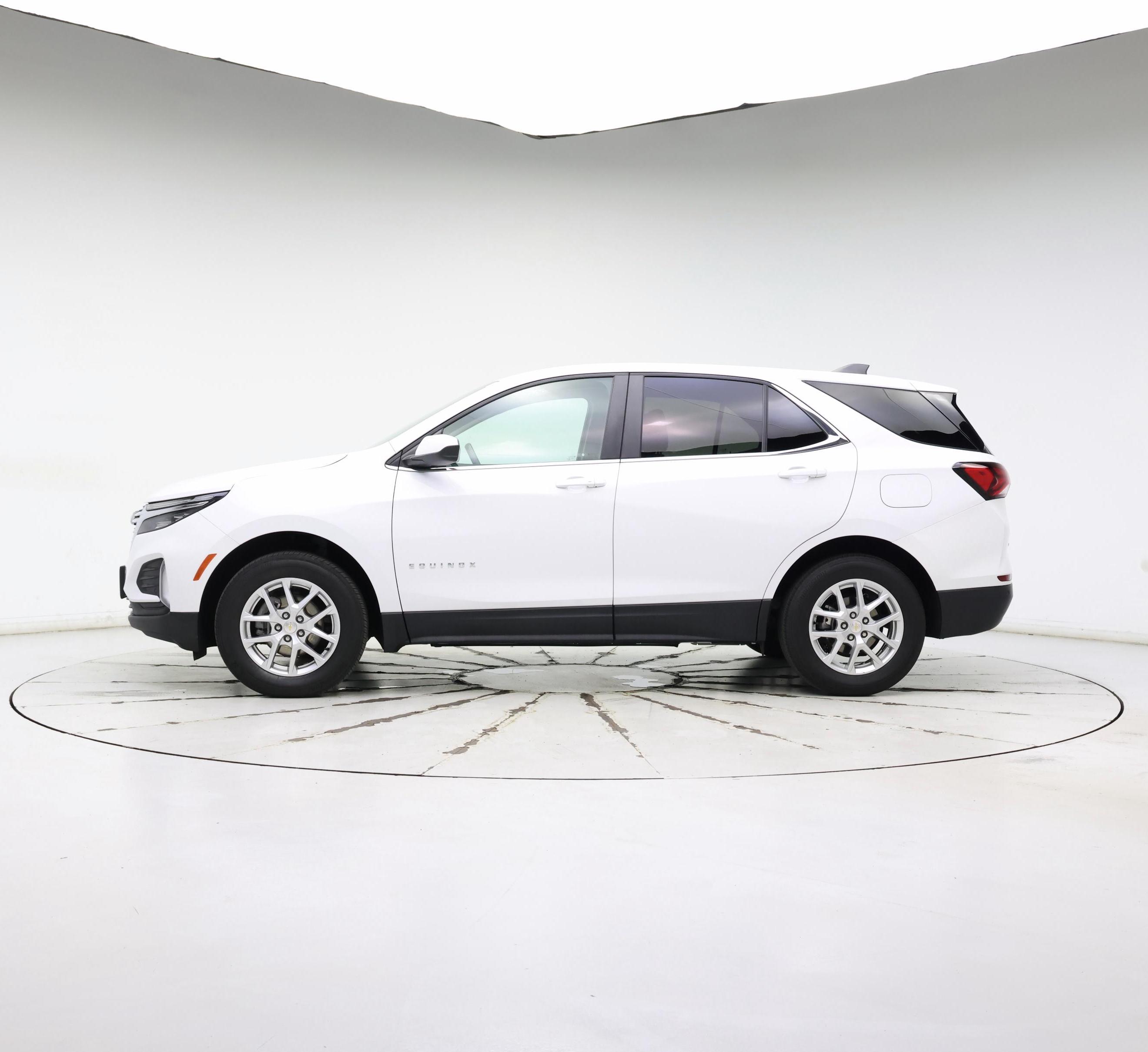 Thumbnail: 2023 Chevrolet Equinox - 3