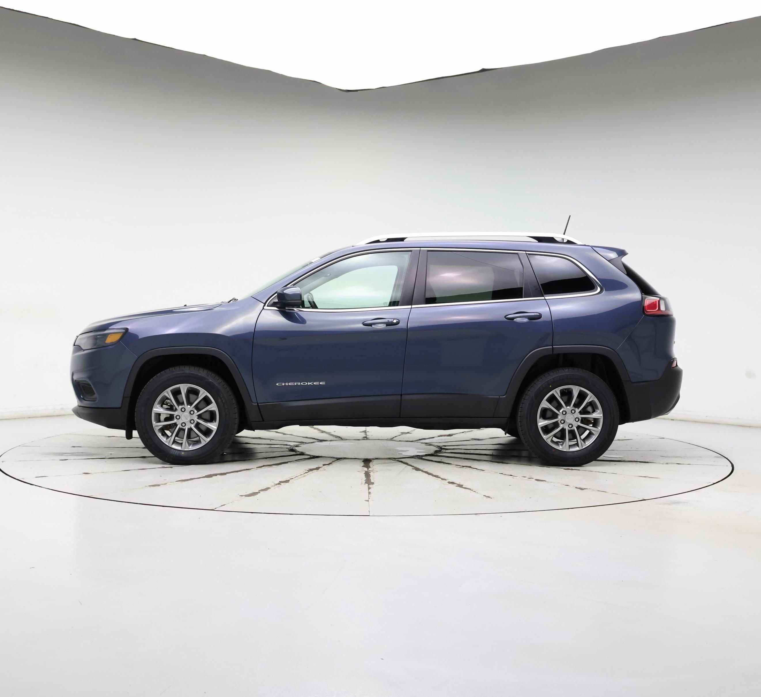 Thumbnail: 2021 Jeep Cherokee - 3