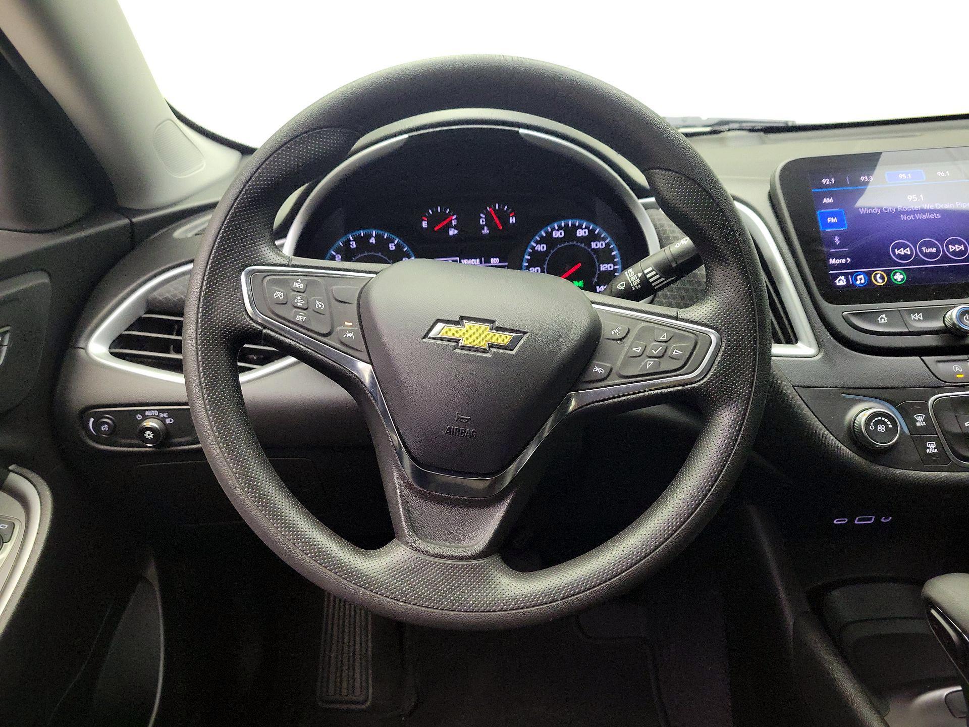 Thumbnail: 2023 Chevrolet Malibu - 10